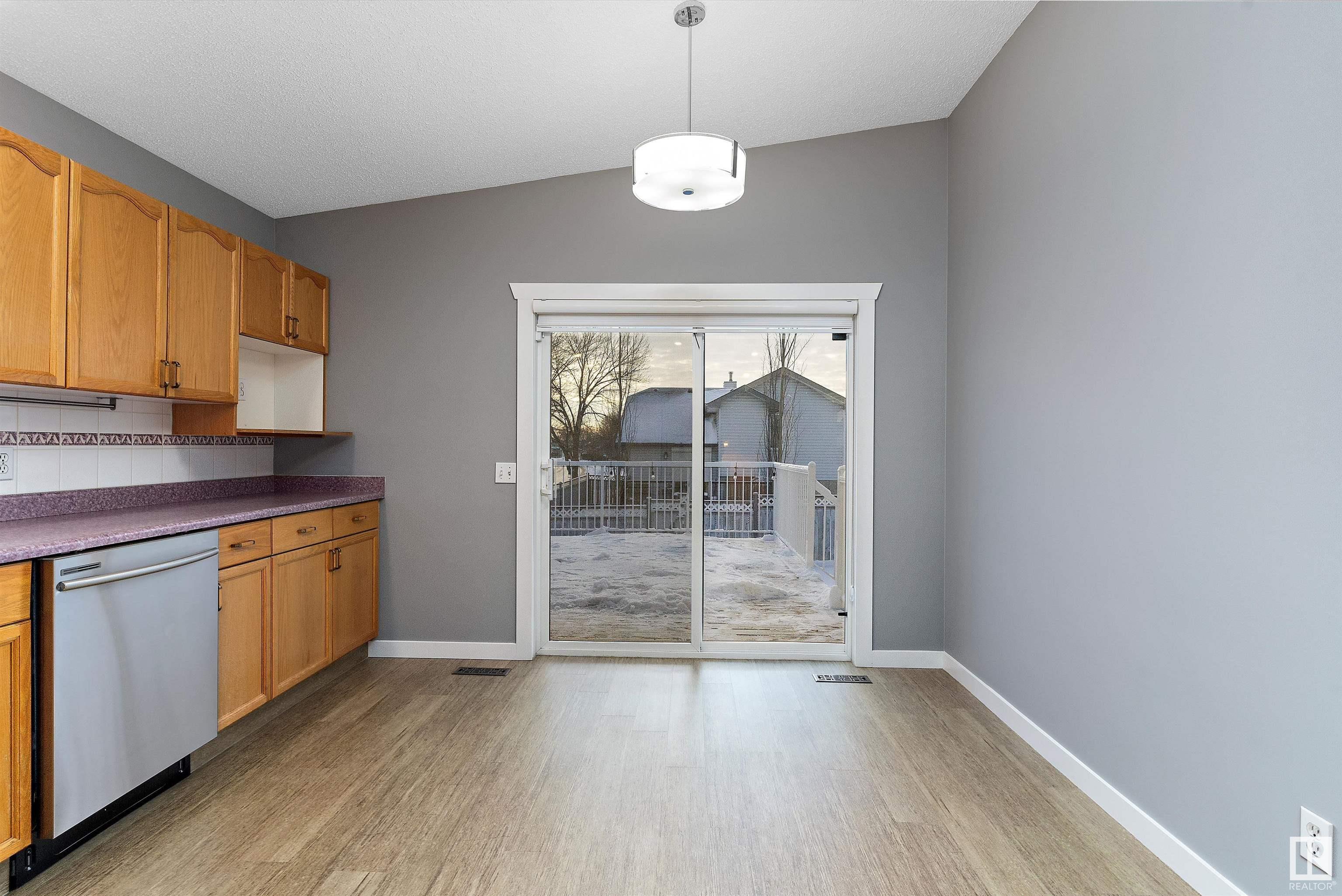     13805 131A AV NW , Edmonton,  ,T5L 5A7 ;  Listing Number: MLS E4419028