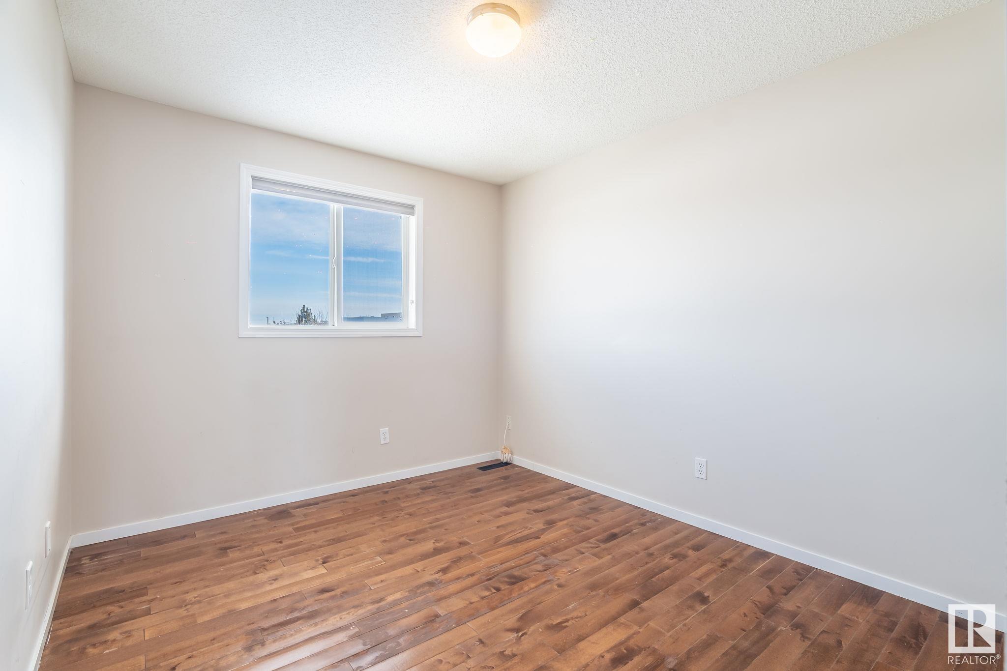      2709 23 ST NW NW , Edmonton,  ,T6T 0A5 ;  Listing Number: MLS E4419029
