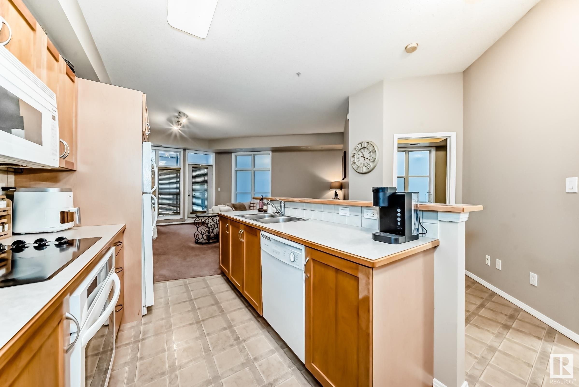      #123 10407 122 ST NW , Edmonton,  ,T5N 4B8 ;  Listing Number: MLS E4419033