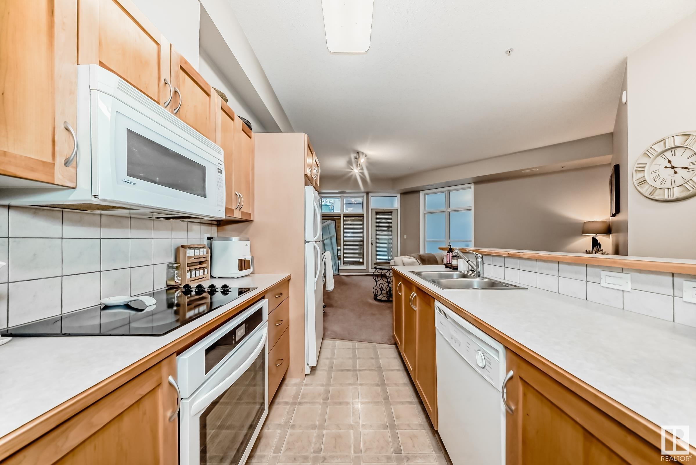      #123 10407 122 ST NW , Edmonton,  ,T5N 4B8 ;  Listing Number: MLS E4419033