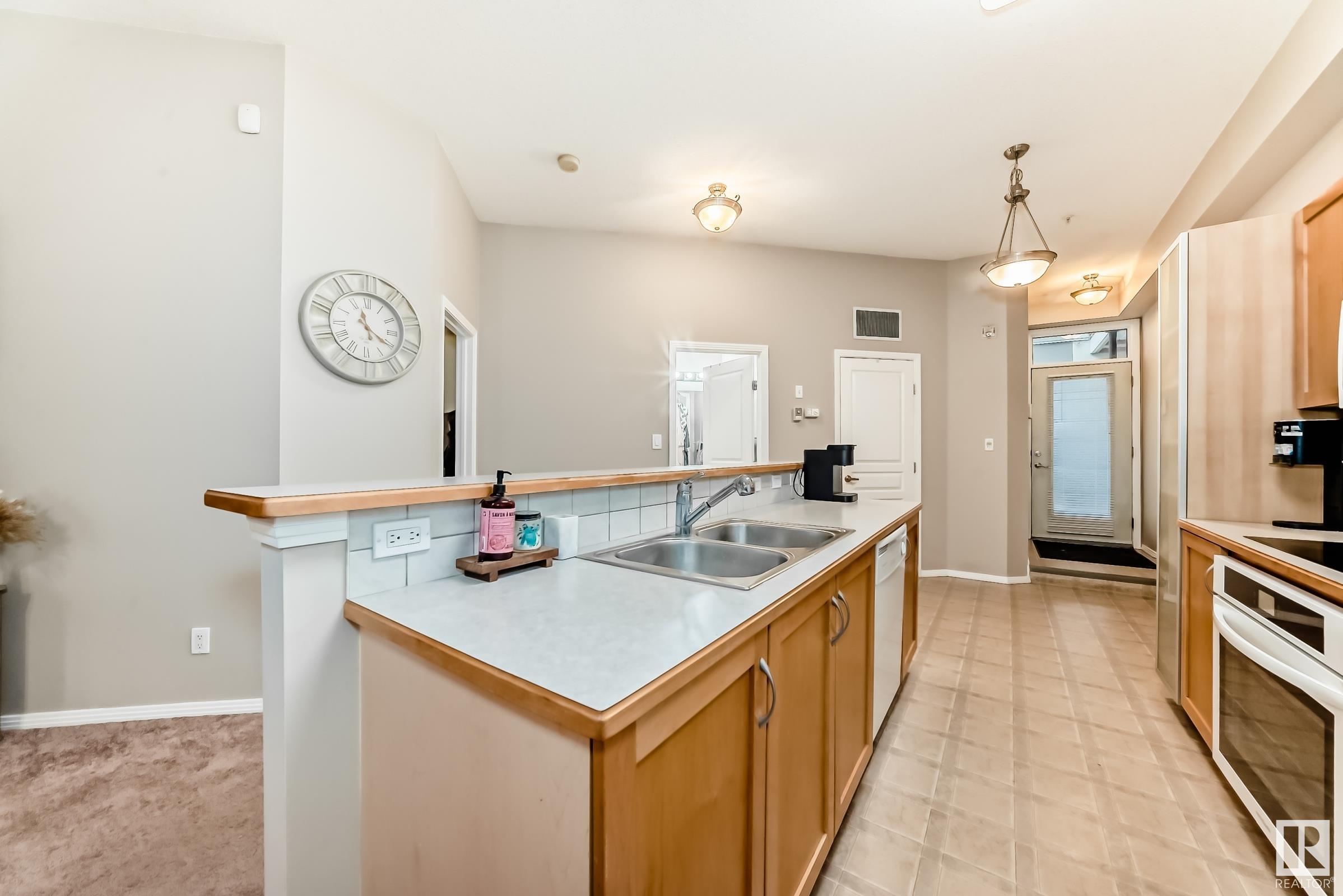      #123 10407 122 ST NW , Edmonton,  ,T5N 4B8 ;  Listing Number: MLS E4419033