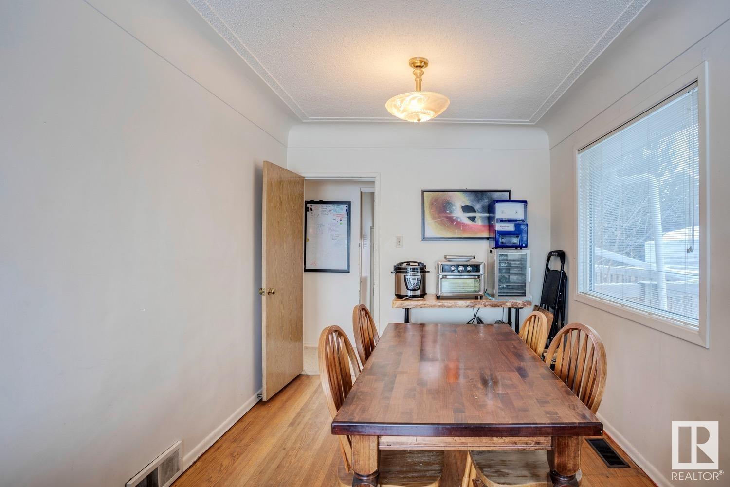      8739 STRATHEARN CR NW , Edmonton,  ,T6C 4C5 ;  Listing Number: MLS E4419038