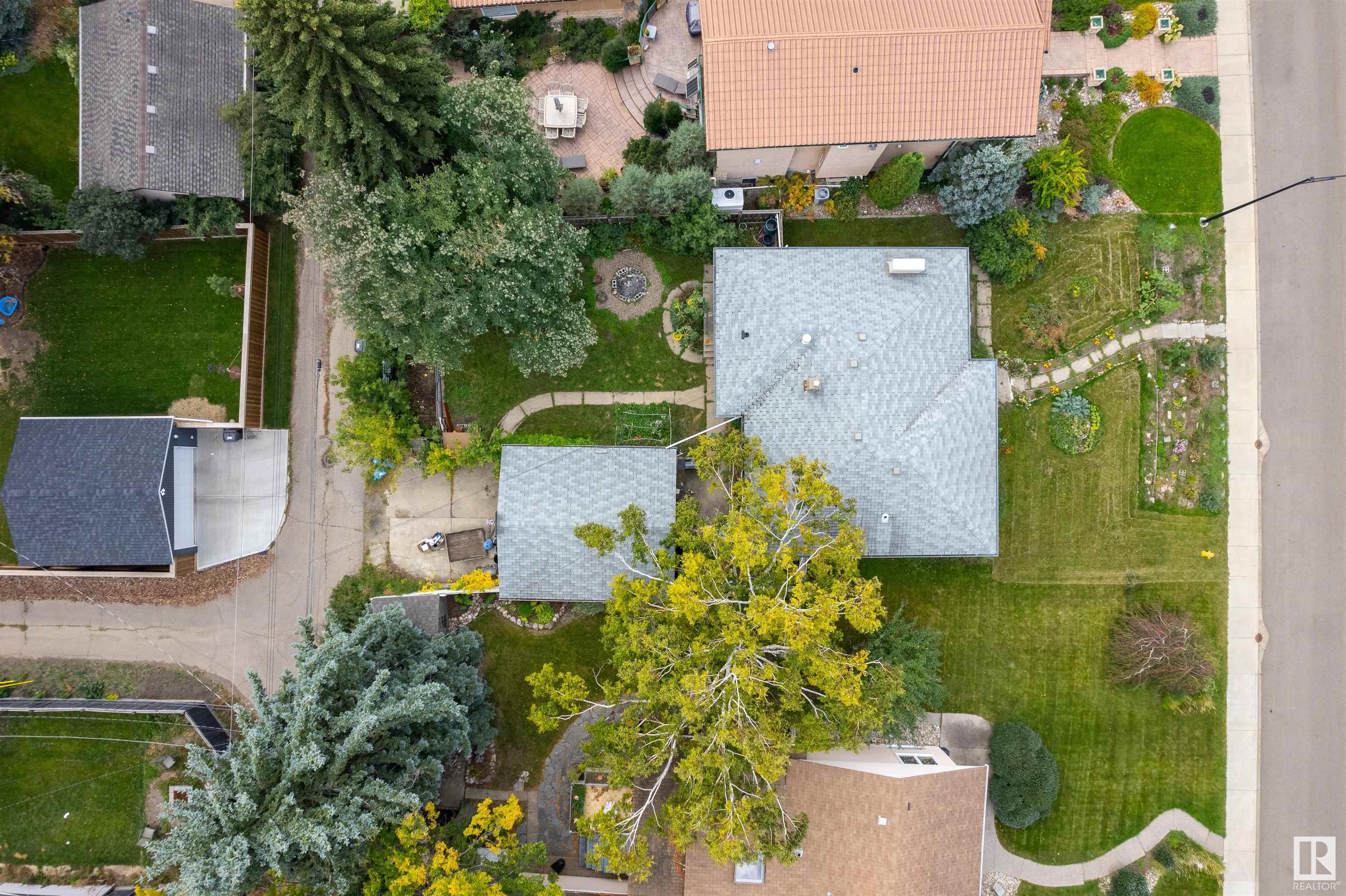      8739 STRATHEARN CR NW , Edmonton,  ,T6C 4C5 ;  Listing Number: MLS E4419038