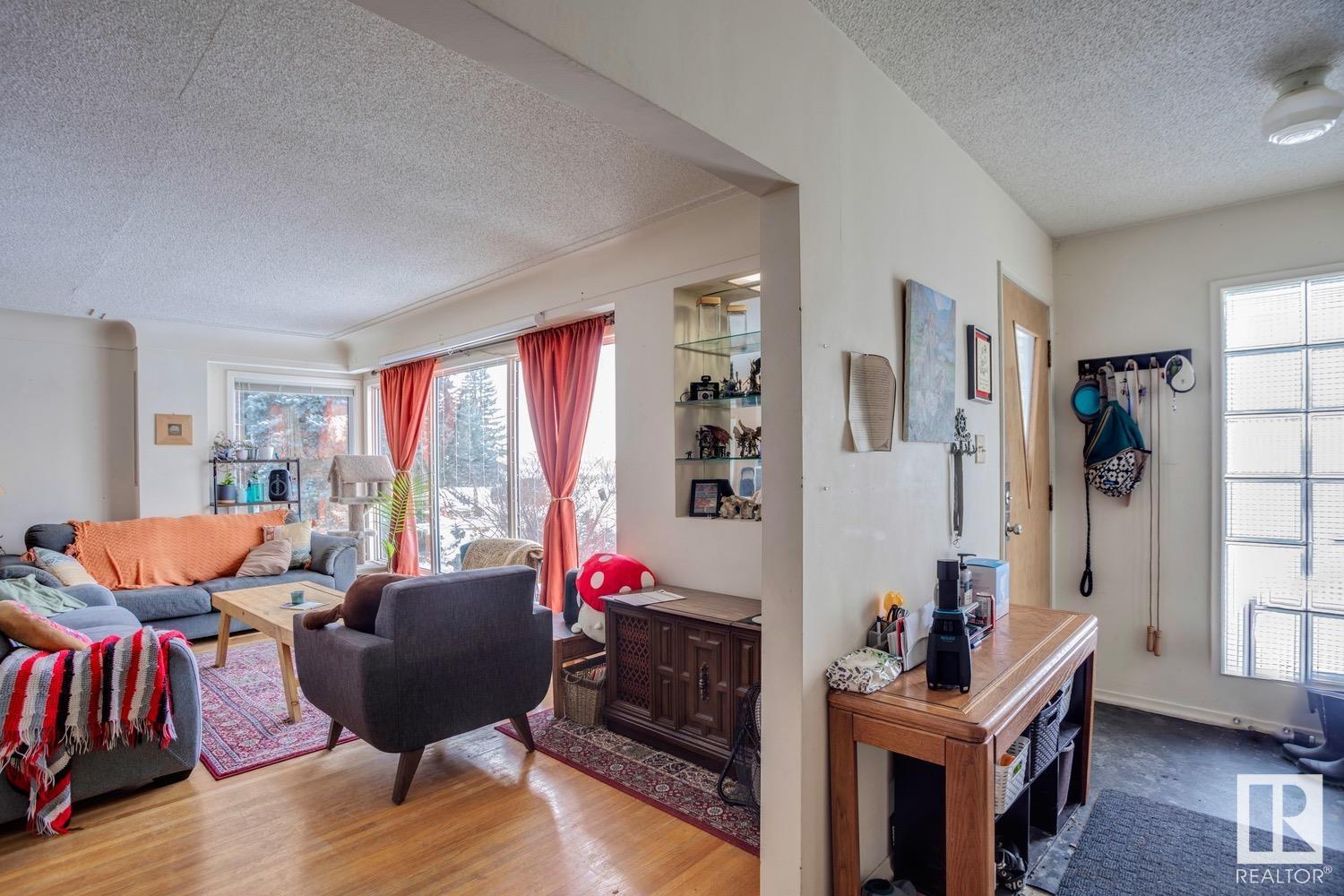      8739 STRATHEARN CR NW , Edmonton,  ,T6C 4C5 ;  Listing Number: MLS E4419038