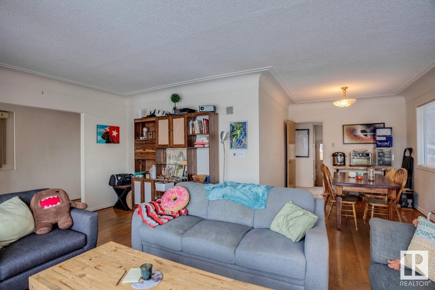      8739 STRATHEARN CR NW , Edmonton,  ,T6C 4C5 ;  Listing Number: MLS E4419038