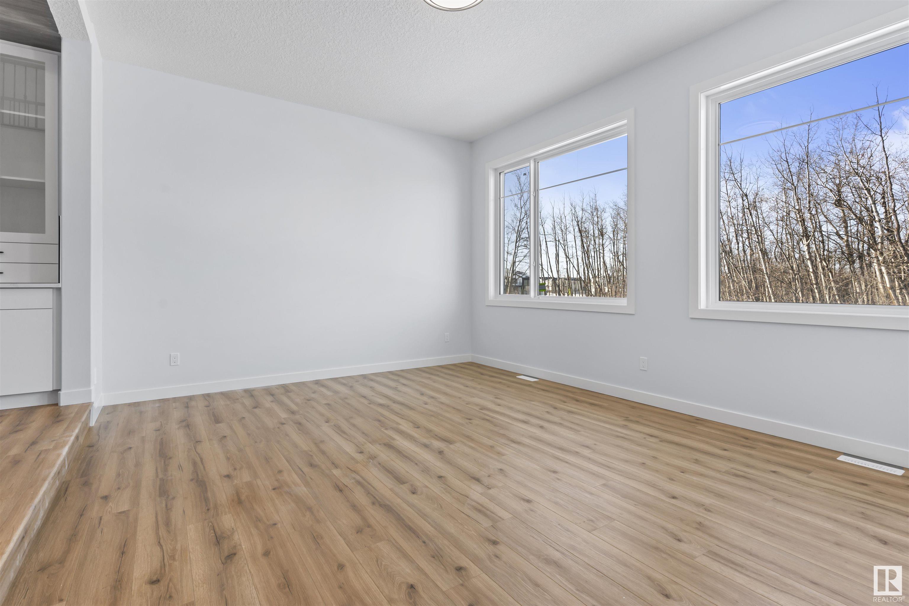      86 Miller WD W , Leduc,  ,T9E 1R6 ;  Listing Number: MLS E4419052