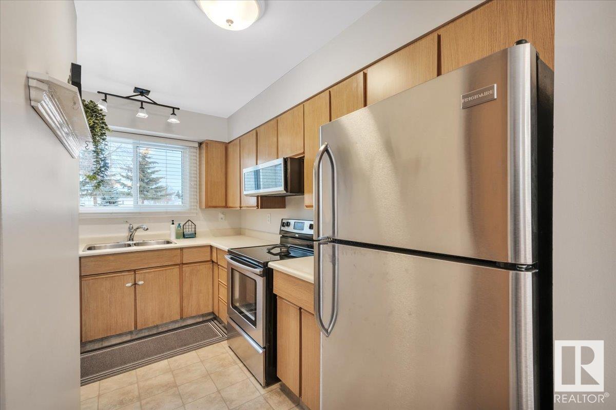     3623 30 AV NW , Edmonton,  ,T6L 5H5 ;  Listing Number: MLS E4419059