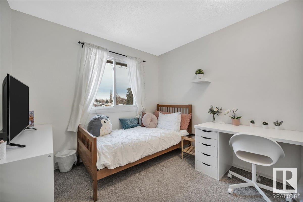      3623 30 AV NW , Edmonton,  ,T6L 5H5 ;  Listing Number: MLS E4419059
