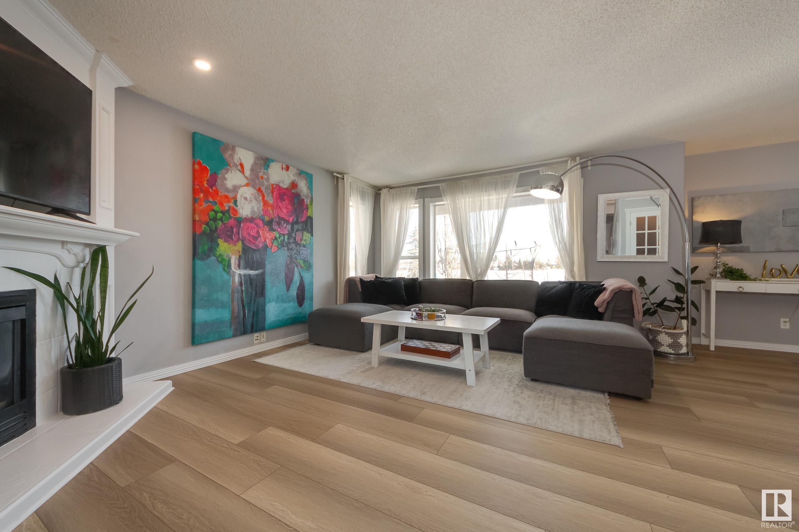      49 LINKSIDE BV , Spruce Grove,  ,T7X 3X4 ;  Listing Number: MLS E4419063