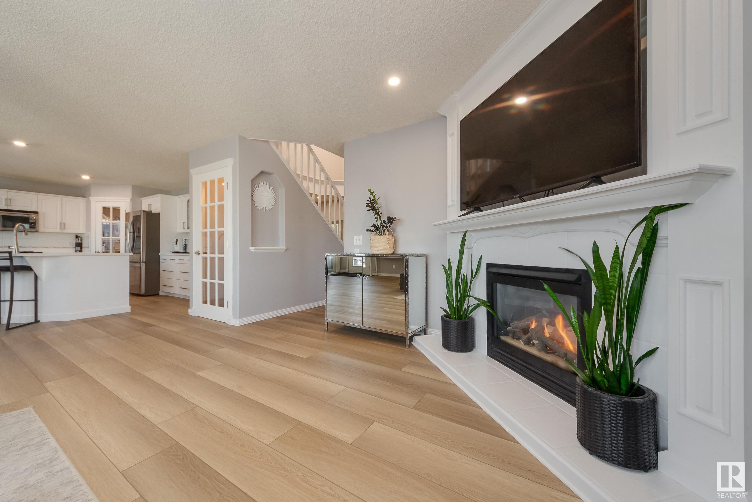      49 LINKSIDE BV , Spruce Grove,  ,T7X 3X4 ;  Listing Number: MLS E4419063