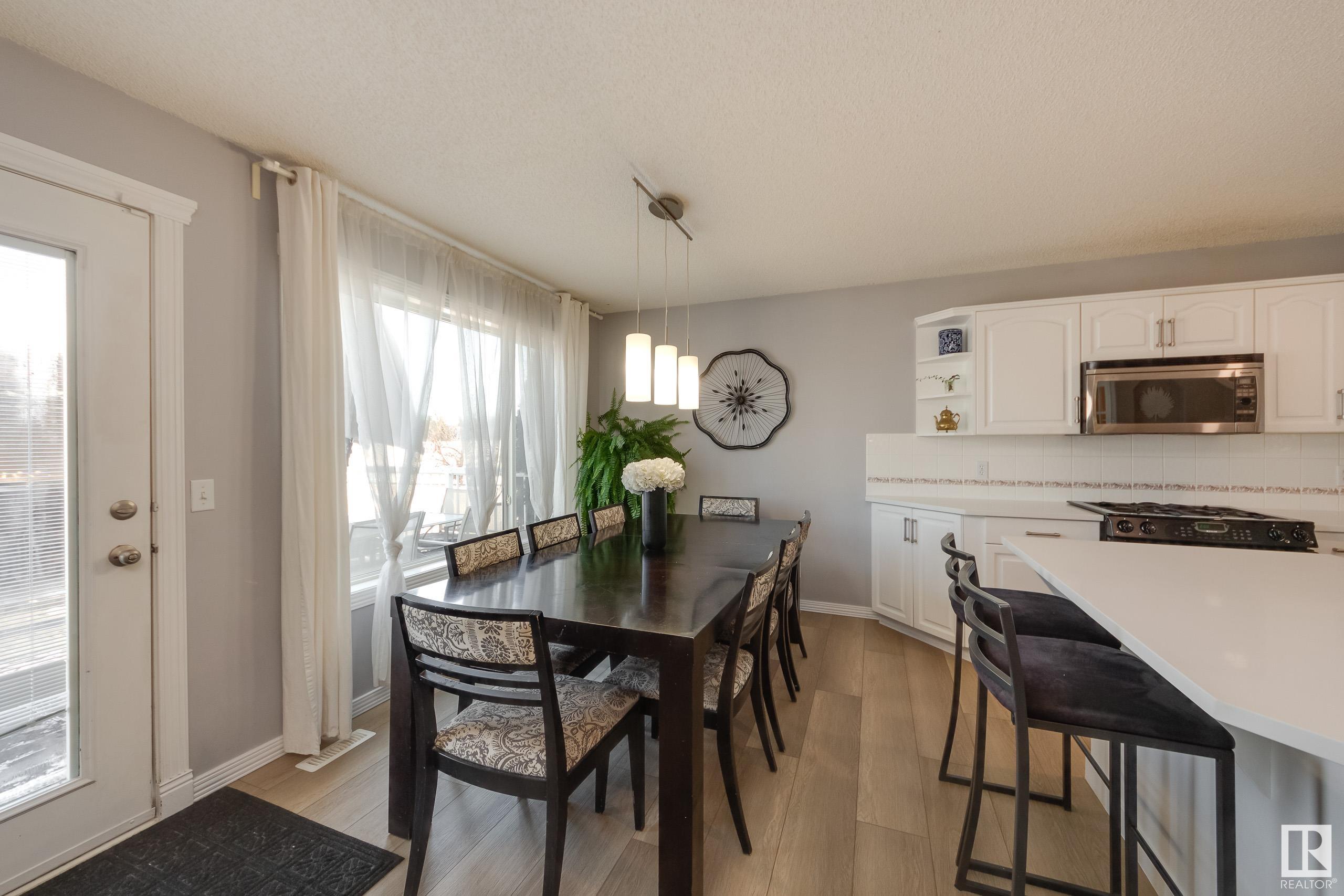      49 LINKSIDE BV , Spruce Grove,  ,T7X 3X4 ;  Listing Number: MLS E4419063