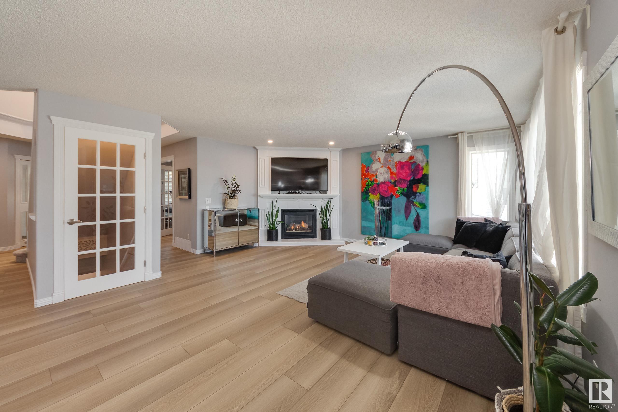      49 LINKSIDE BV , Spruce Grove,  ,T7X 3X4 ;  Listing Number: MLS E4419063