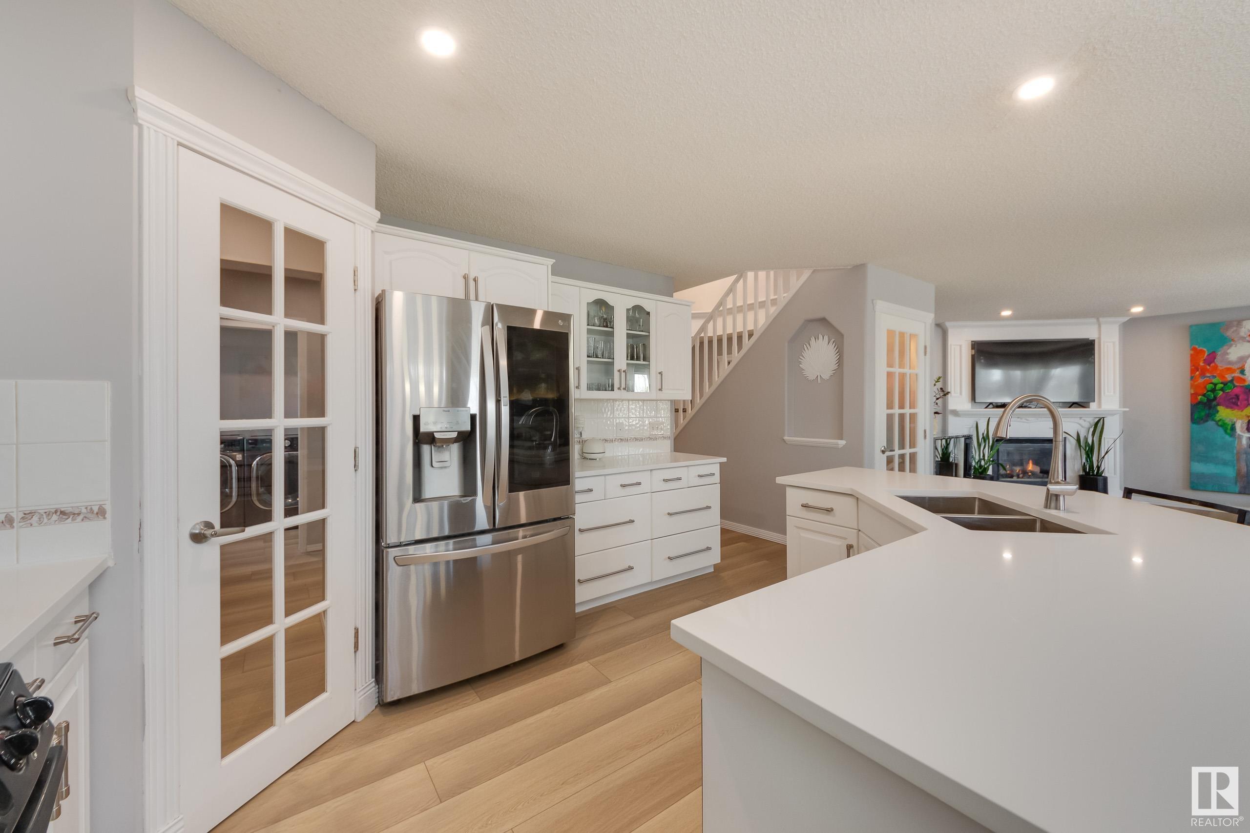      49 LINKSIDE BV , Spruce Grove,  ,T7X 3X4 ;  Listing Number: MLS E4419063