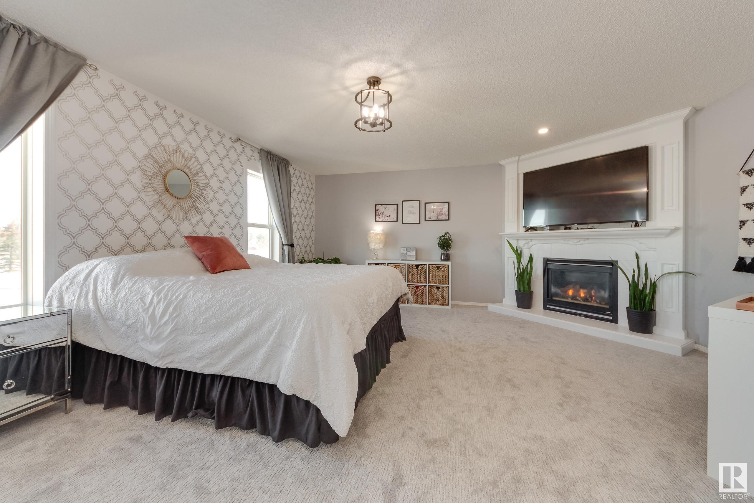      49 LINKSIDE BV , Spruce Grove,  ,T7X 3X4 ;  Listing Number: MLS E4419063