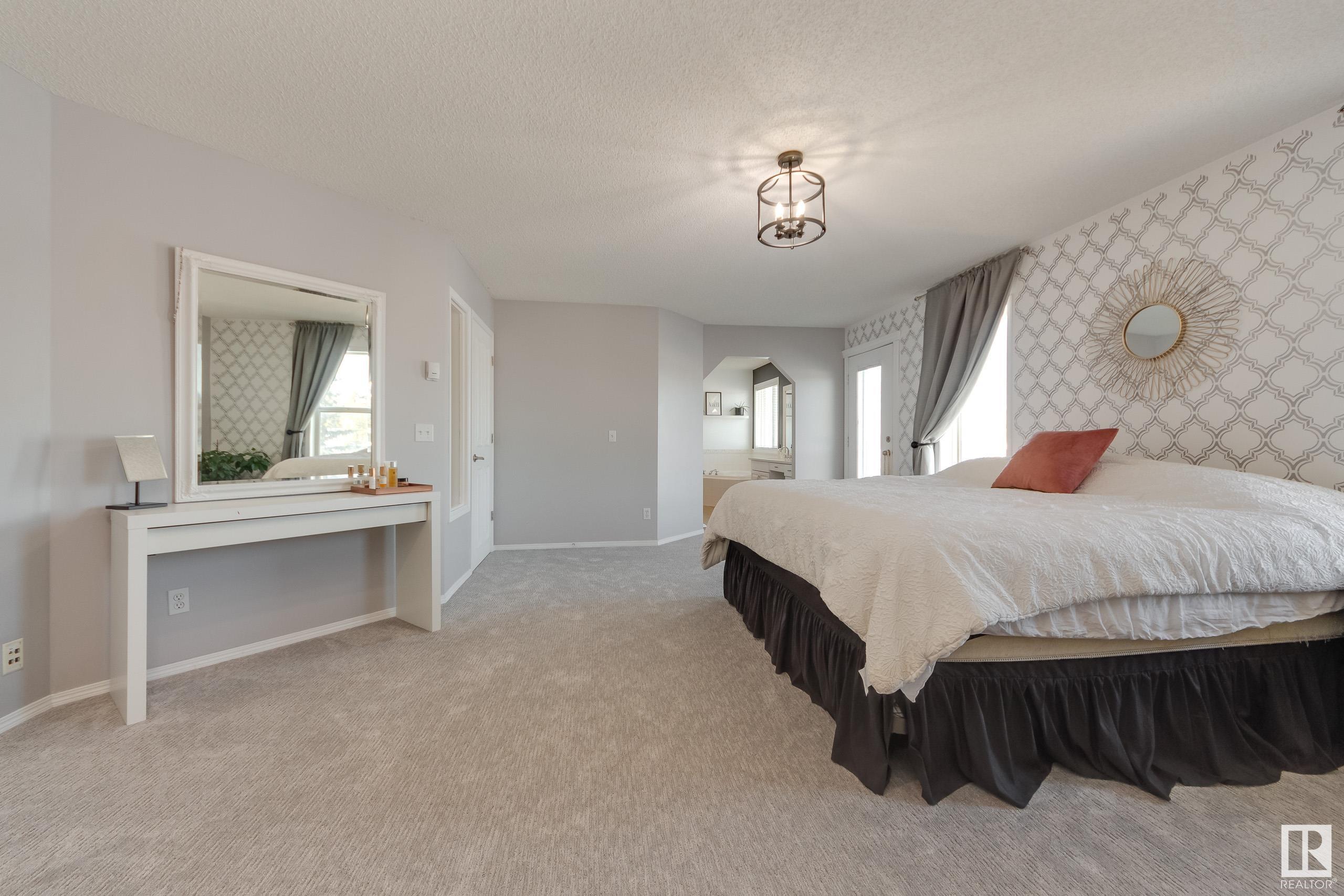      49 LINKSIDE BV , Spruce Grove,  ,T7X 3X4 ;  Listing Number: MLS E4419063