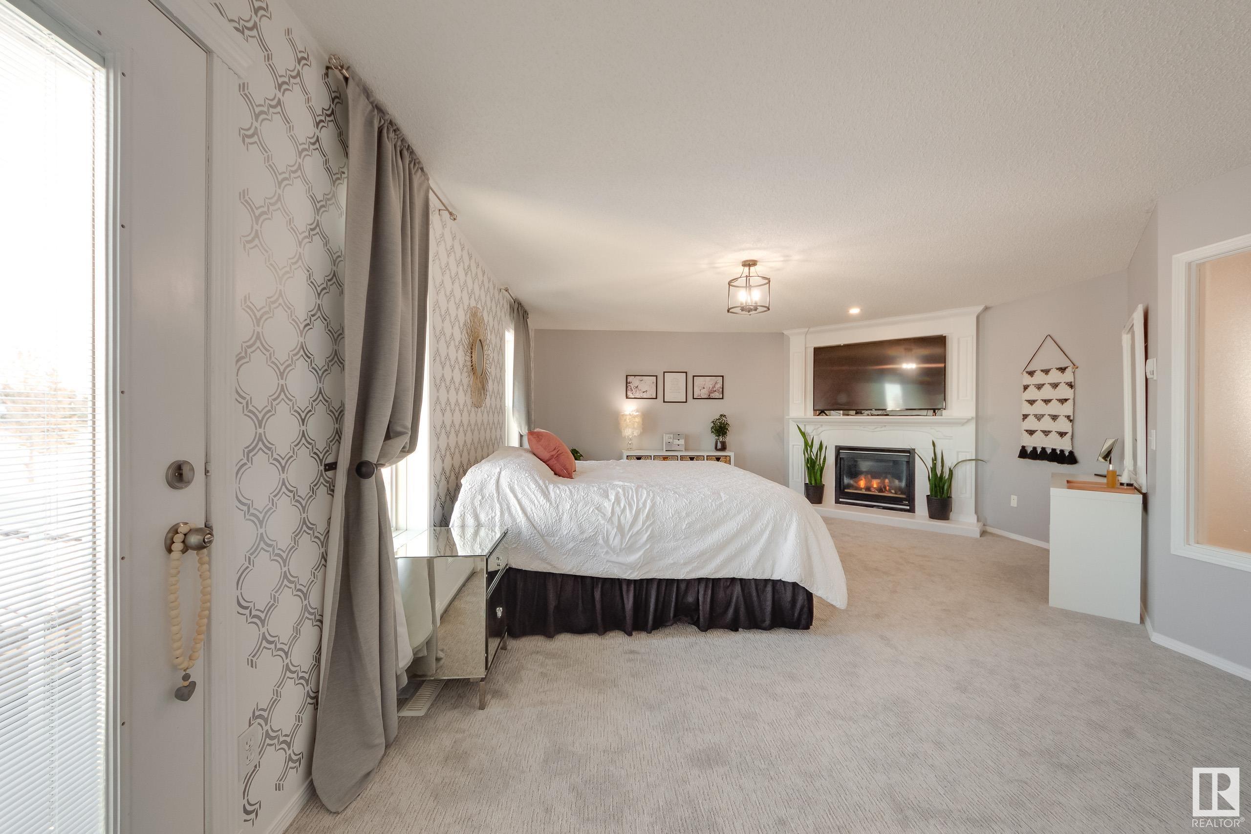      49 LINKSIDE BV , Spruce Grove,  ,T7X 3X4 ;  Listing Number: MLS E4419063