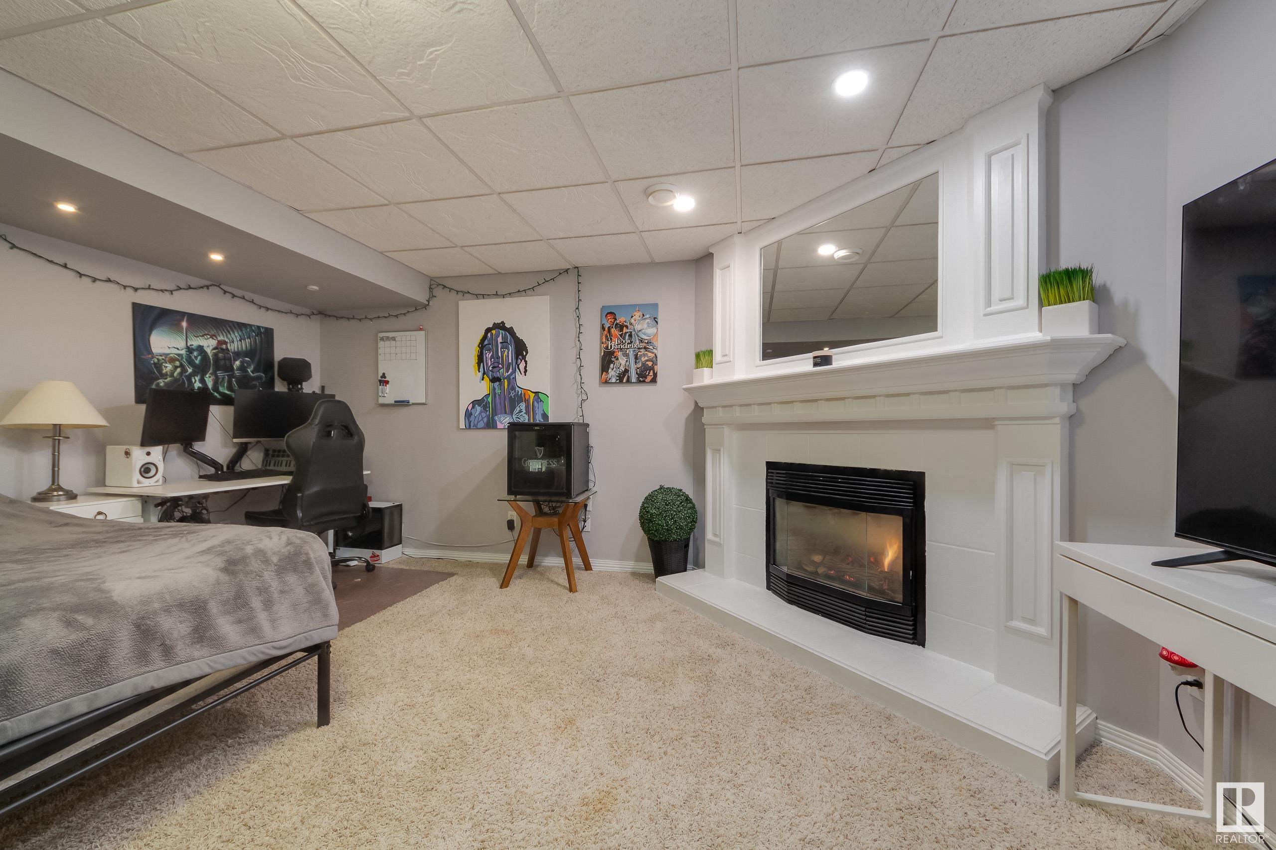      49 LINKSIDE BV , Spruce Grove,  ,T7X 3X4 ;  Listing Number: MLS E4419063