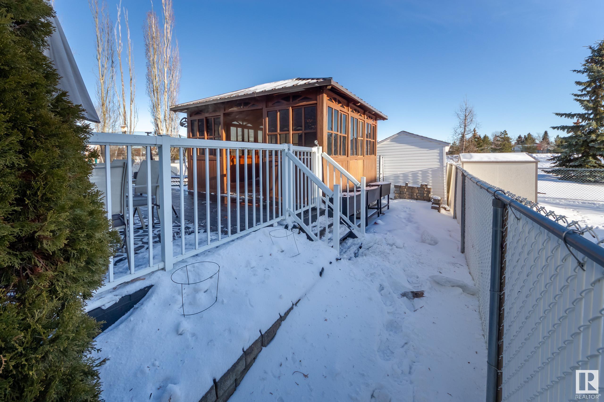      49 LINKSIDE BV , Spruce Grove,  ,T7X 3X4 ;  Listing Number: MLS E4419063