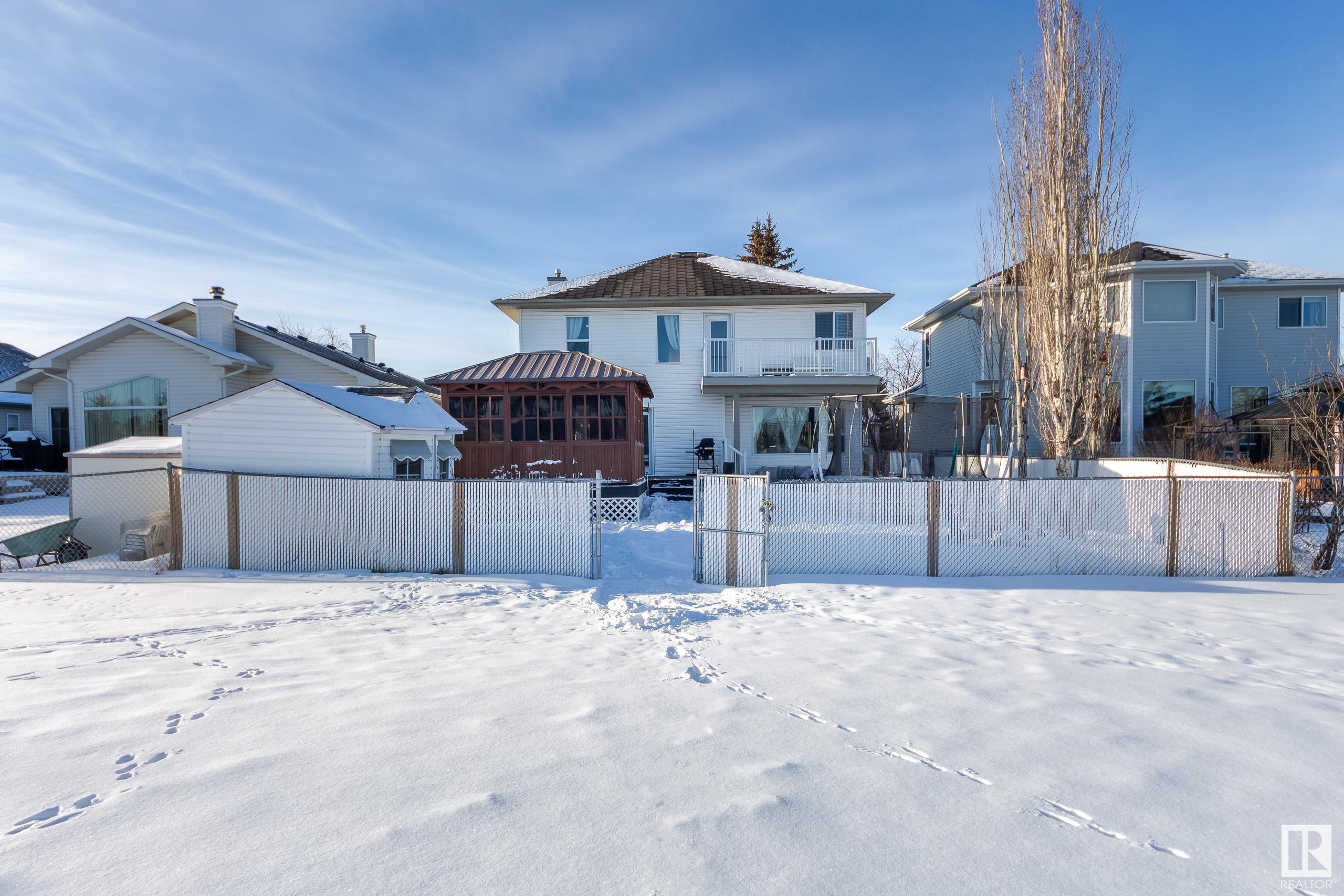      49 LINKSIDE BV , Spruce Grove,  ,T7X 3X4 ;  Listing Number: MLS E4419063
