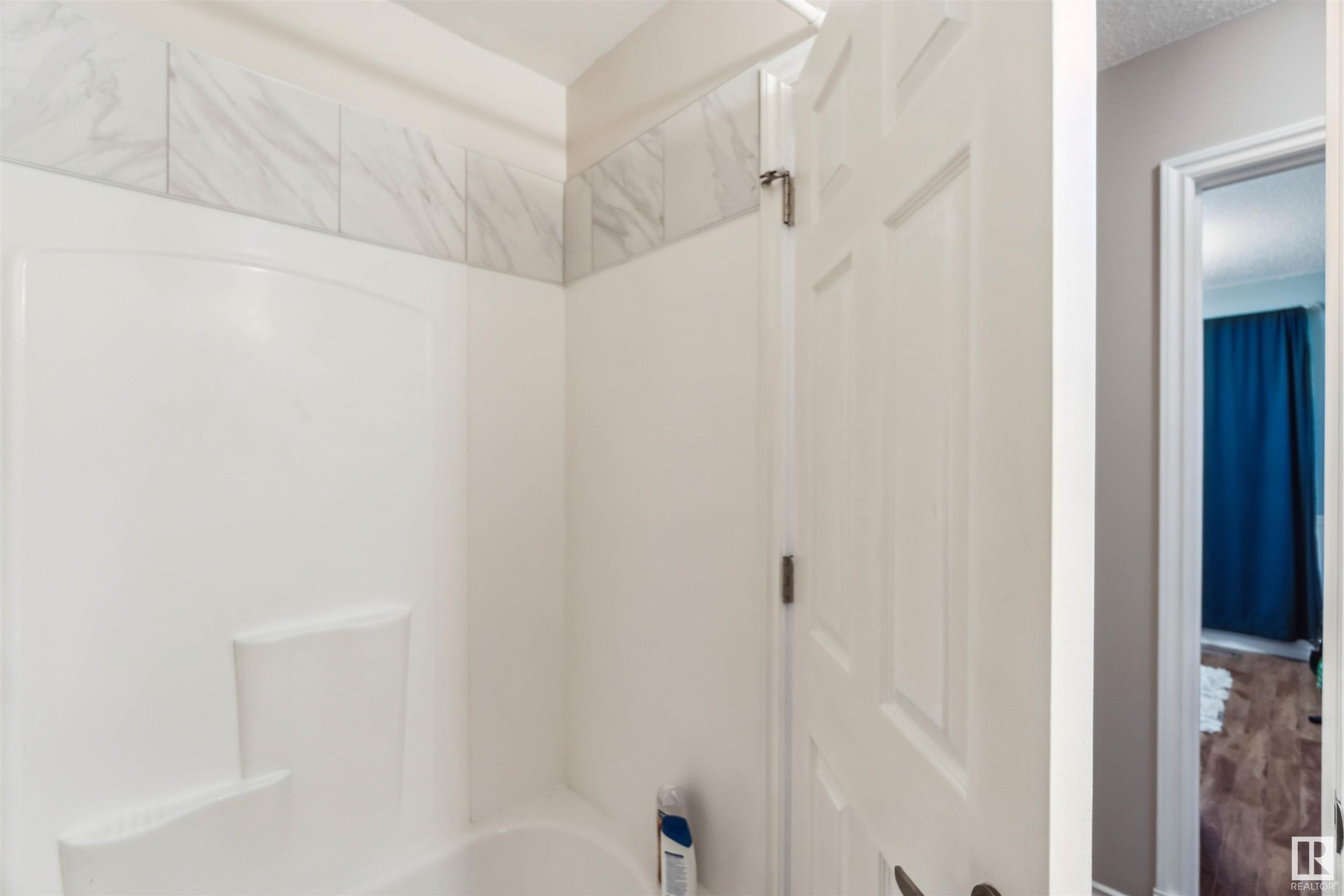      3257 132A AV NW , Edmonton,  ,T5A 3K4 ;  Listing Number: MLS E4419067