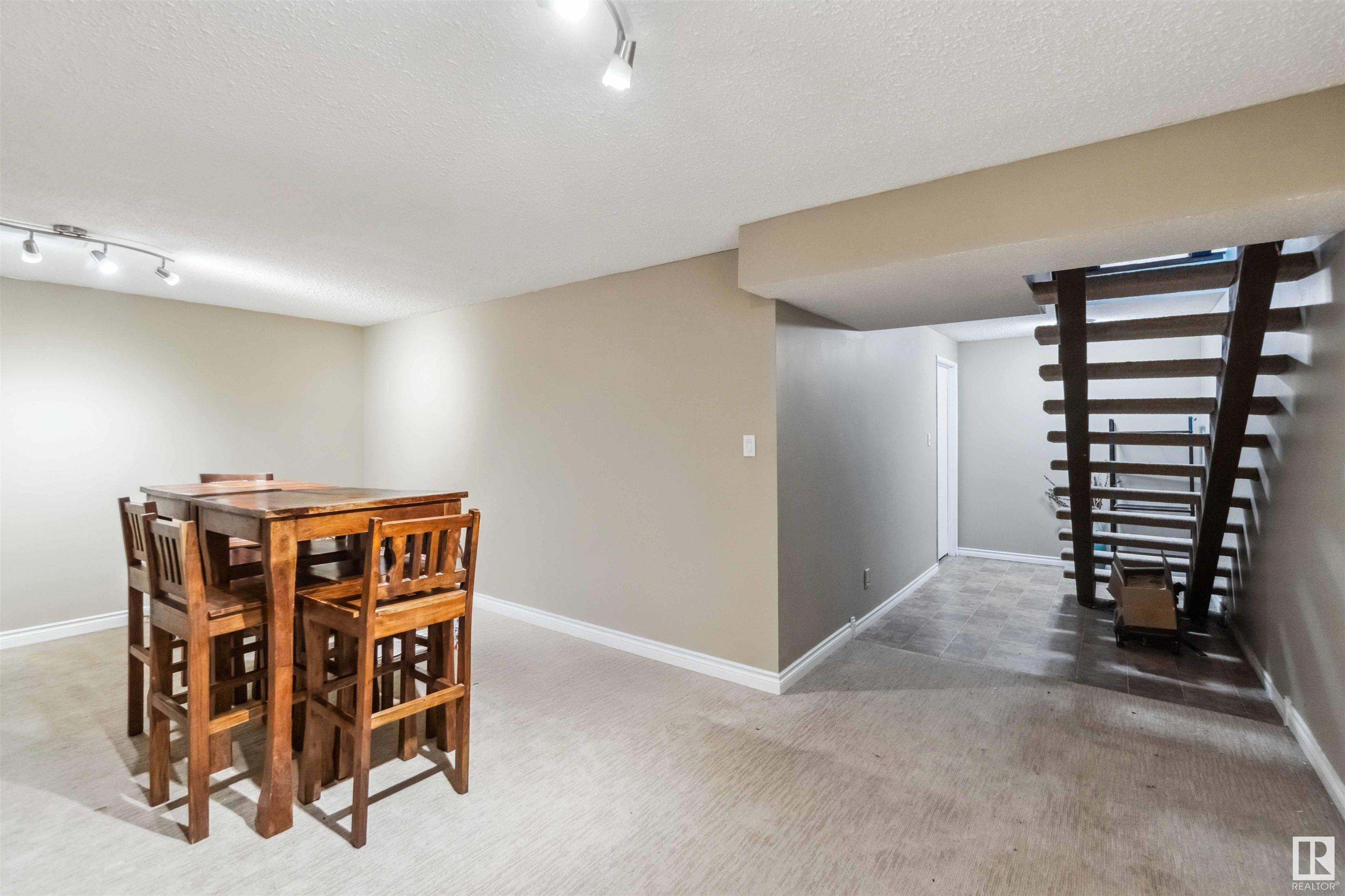      3257 132A AV NW , Edmonton,  ,T5A 3K4 ;  Listing Number: MLS E4419067