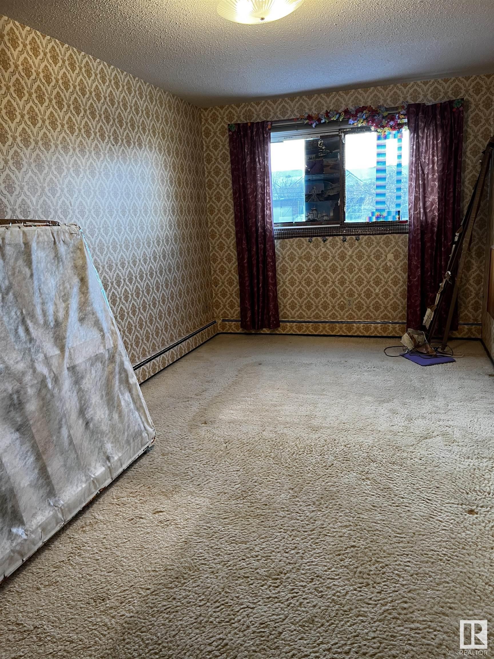      #301 10320 113 ST NW , Edmonton,  ,T5K 1P6 ;  Listing Number: MLS E4419074