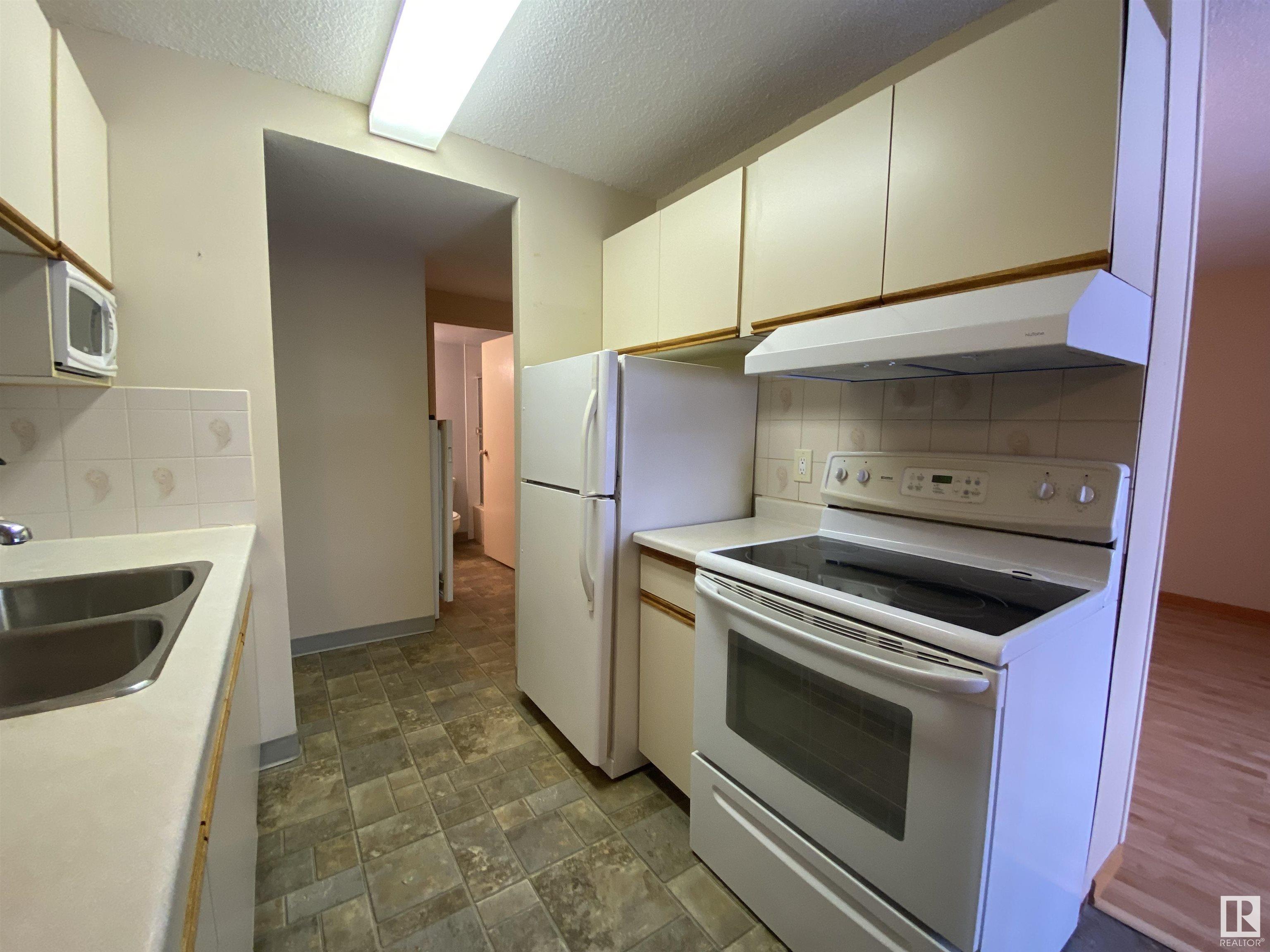      #5 11112 129 ST NW , Edmonton,  ,T5M 0Y5 ;  Listing Number: MLS E4419080