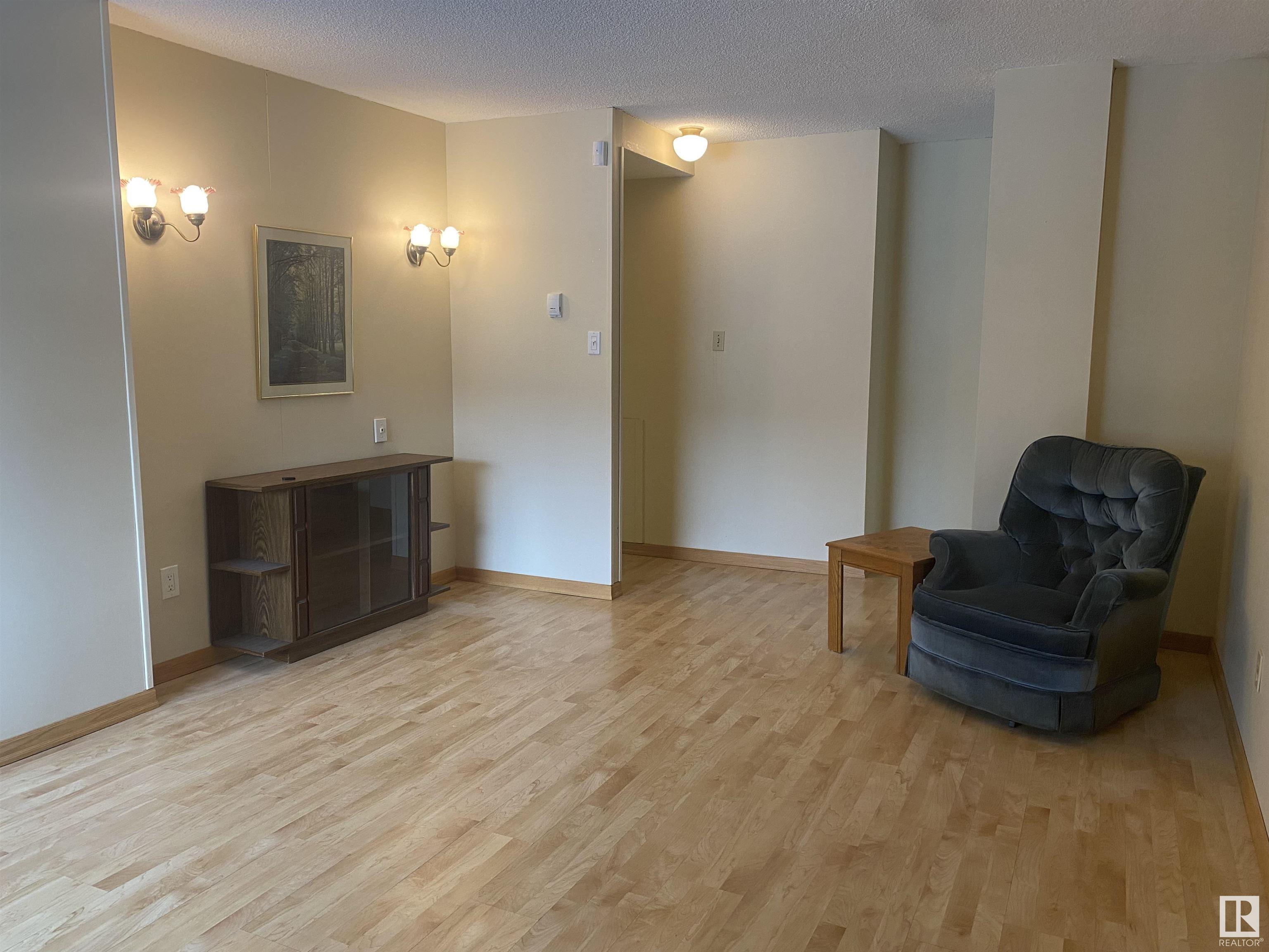     #5 11112 129 ST NW , Edmonton,  ,T5M 0Y5 ;  Listing Number: MLS E4419080