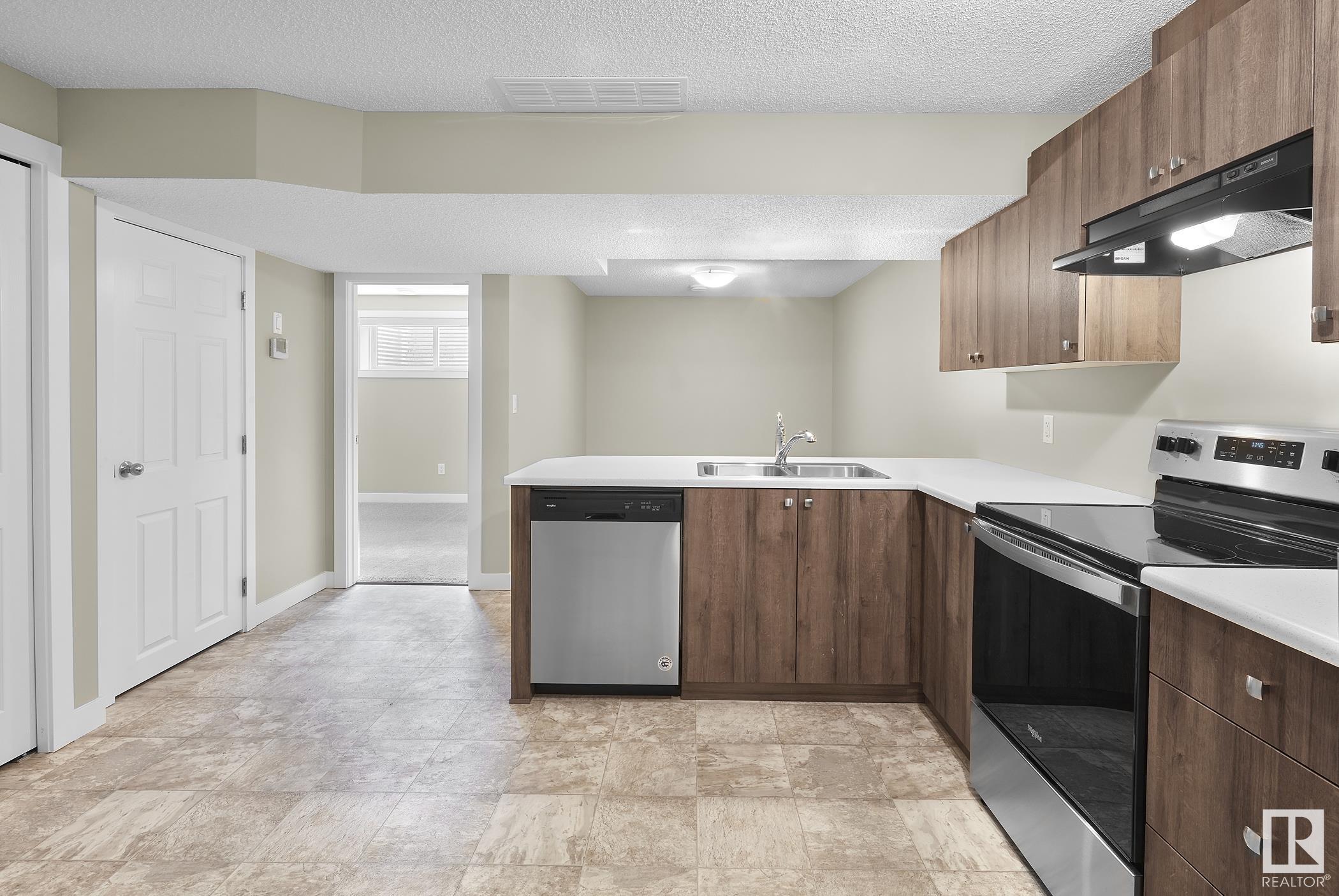      720 Berg LO , Leduc,  ,T9E 1G7 ;  Listing Number: MLS E4419104