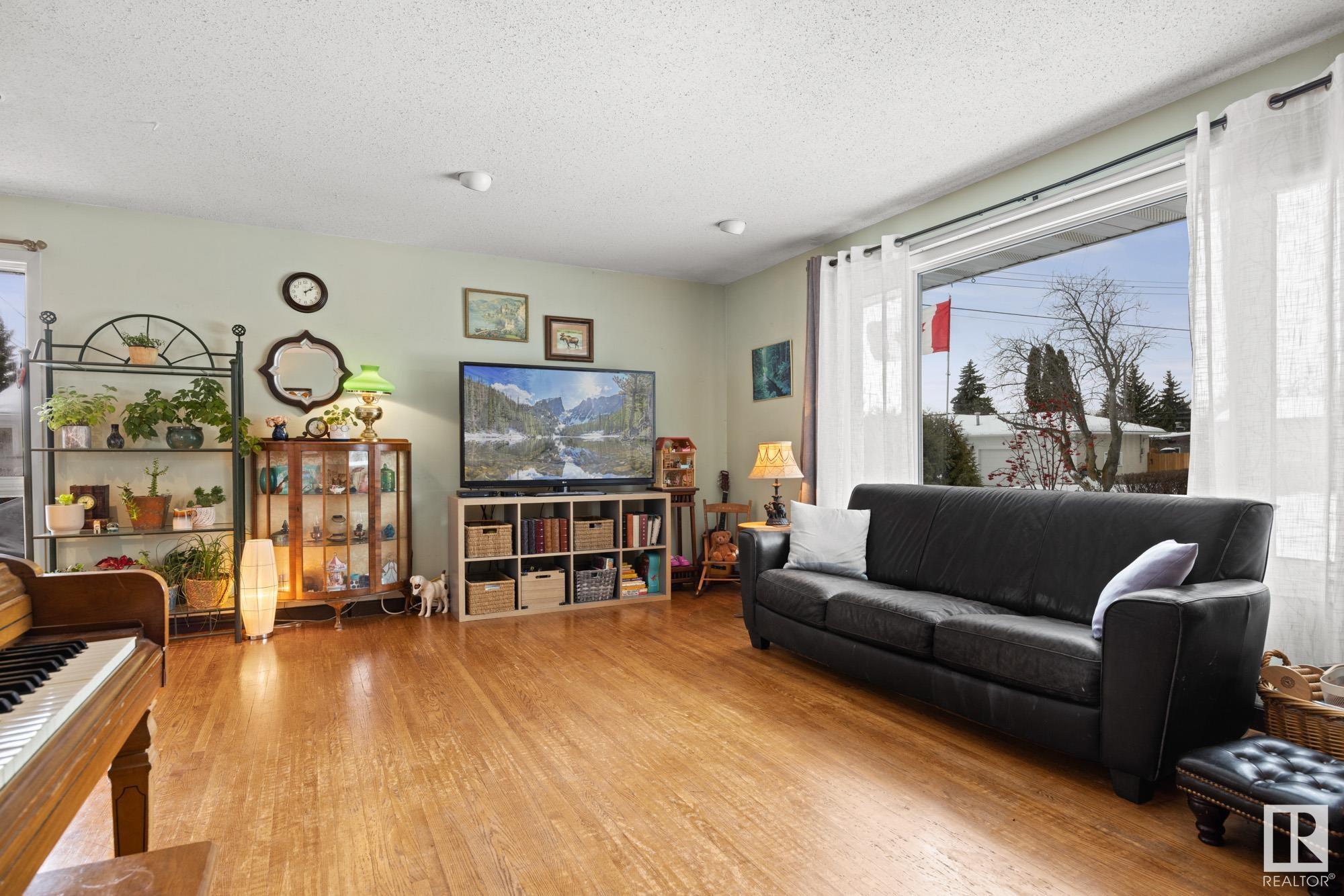      3811 112 ST NW , Edmonton,  ,T6J 1J1 ;  Listing Number: MLS E4419105