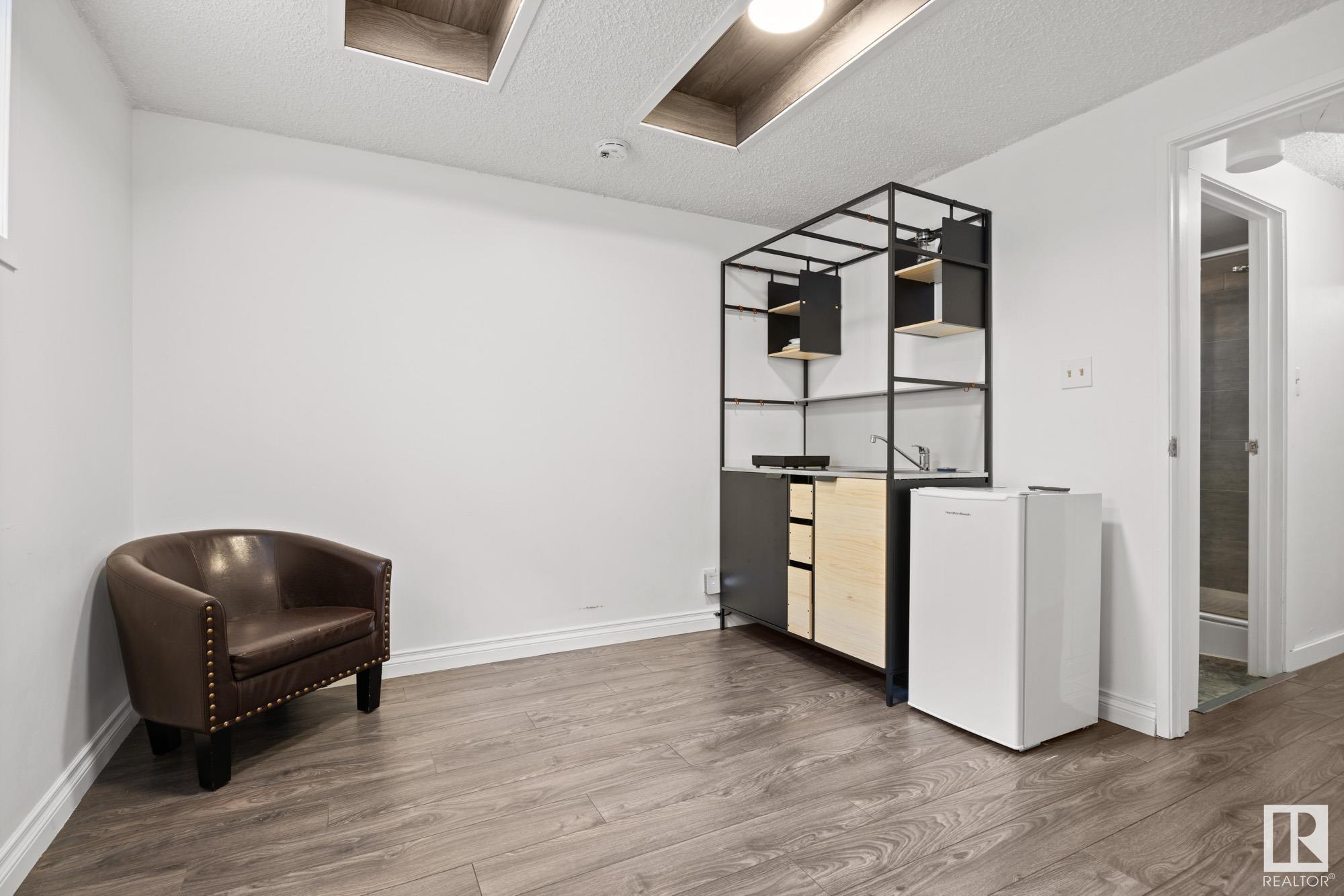      3811 112 ST NW , Edmonton,  ,T6J 1J1 ;  Listing Number: MLS E4419105