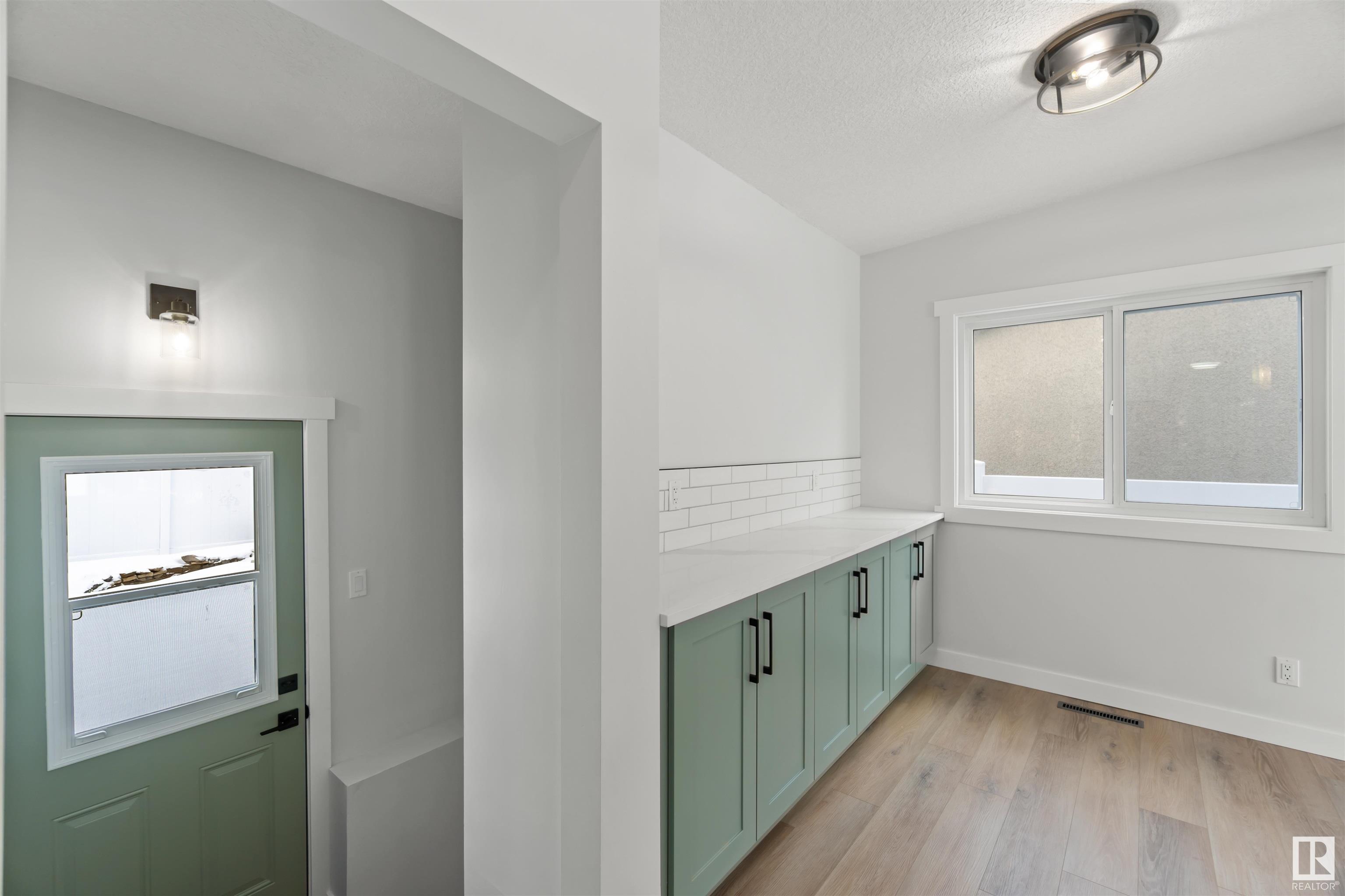      8420 52 ST NW , Edmonton,  ,T6B 1E9 ;  Listing Number: MLS E4419110