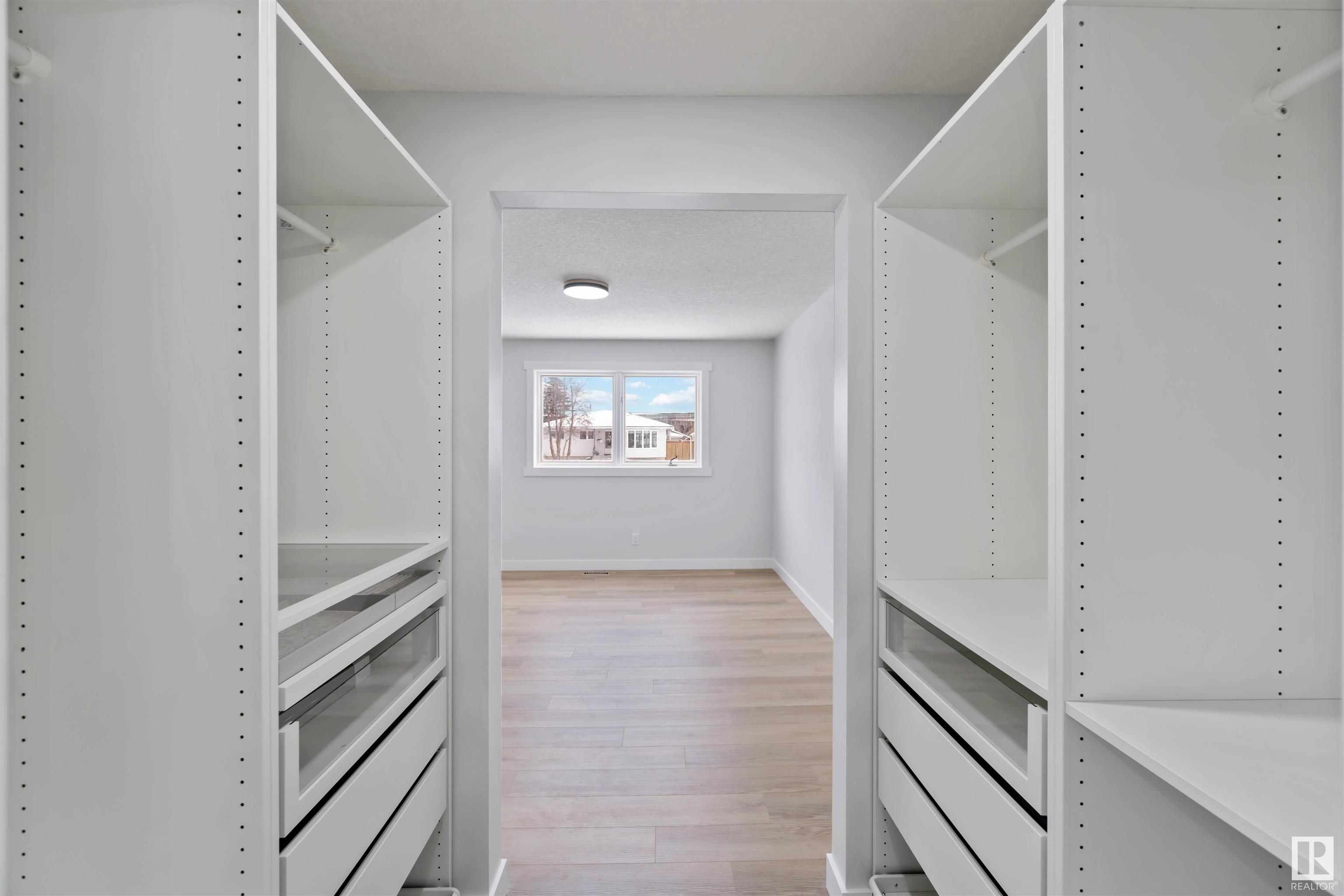      8420 52 ST NW , Edmonton,  ,T6B 1E9 ;  Listing Number: MLS E4419110