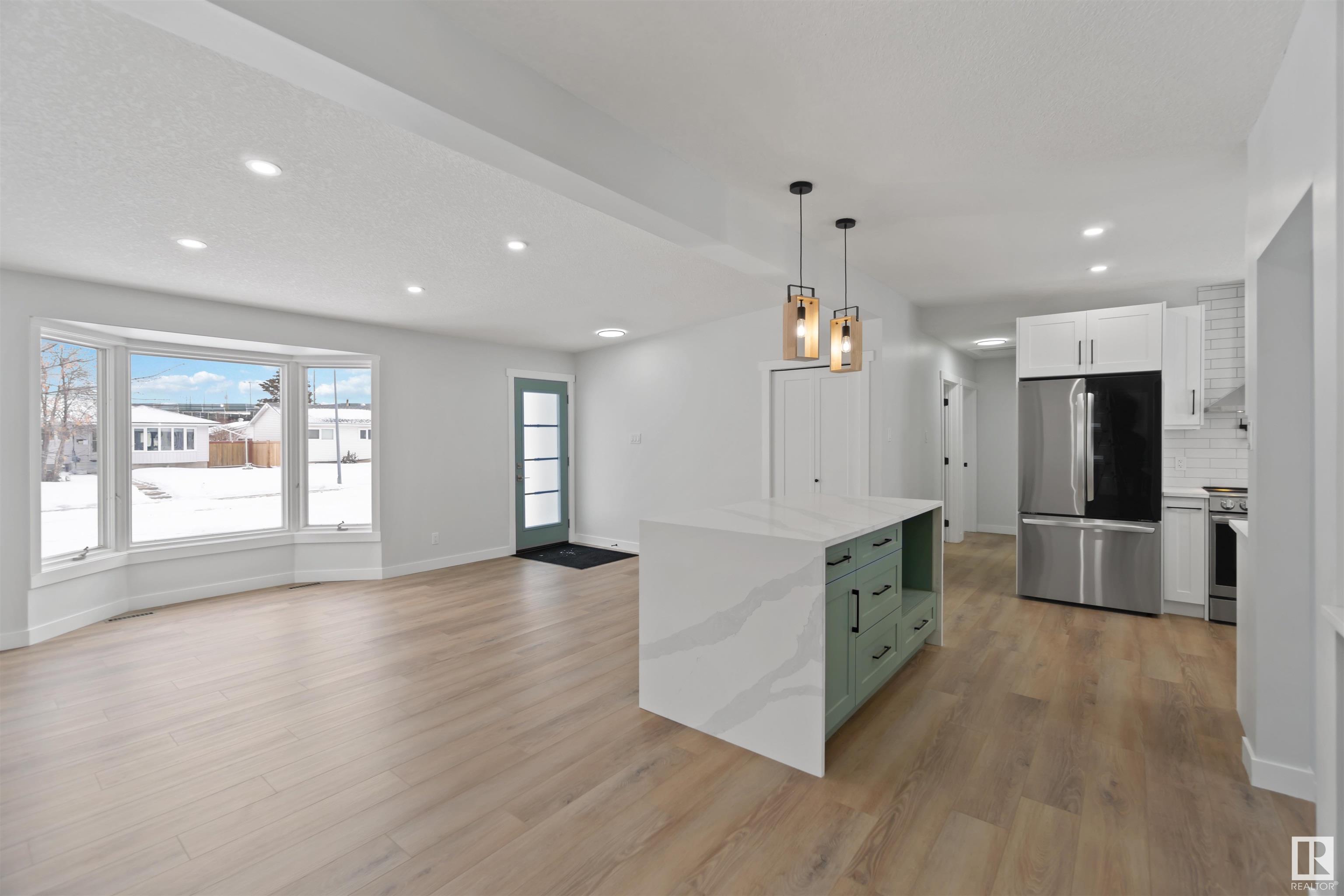      8420 52 ST NW , Edmonton,  ,T6B 1E9 ;  Listing Number: MLS E4419110
