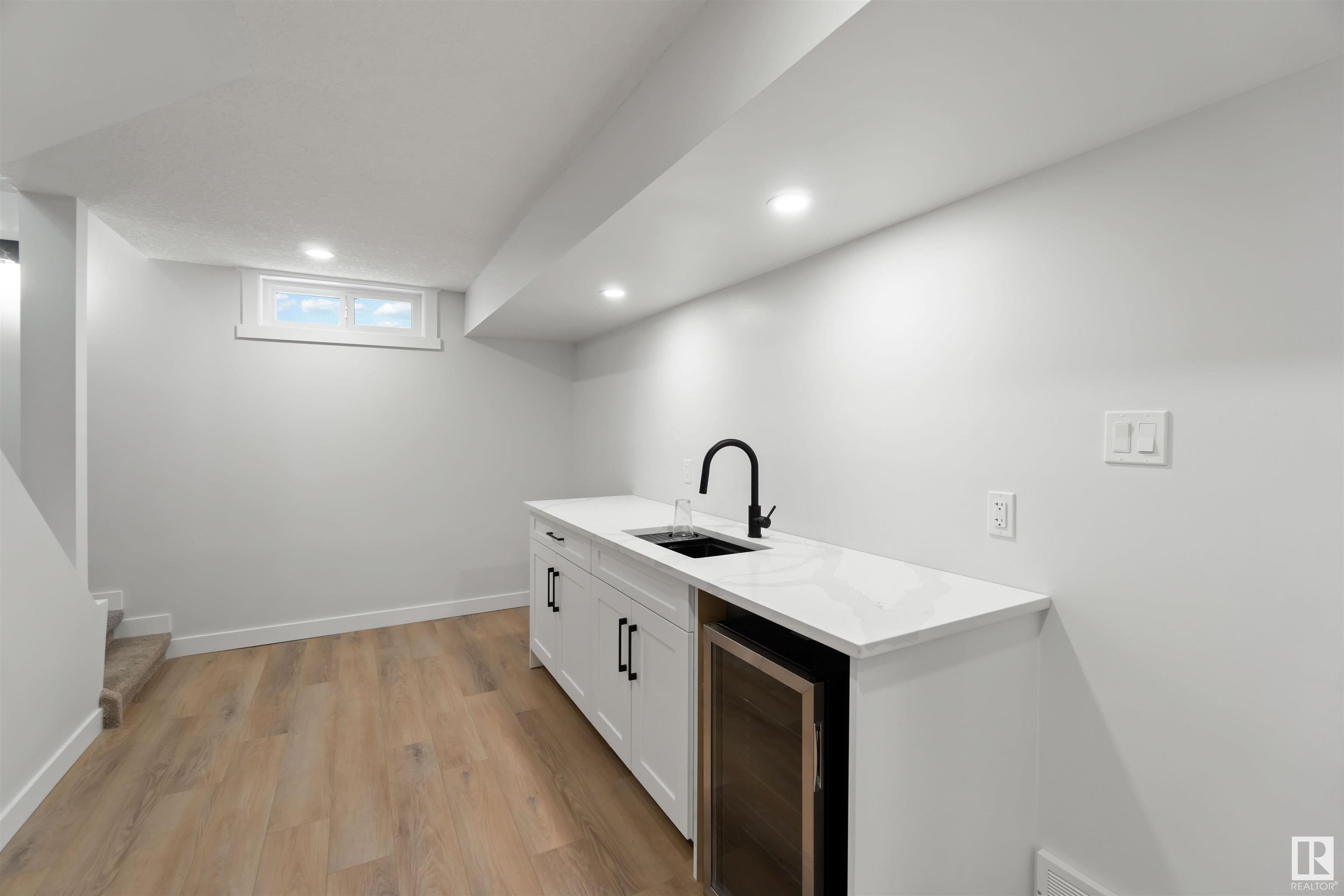      8420 52 ST NW , Edmonton,  ,T6B 1E9 ;  Listing Number: MLS E4419110