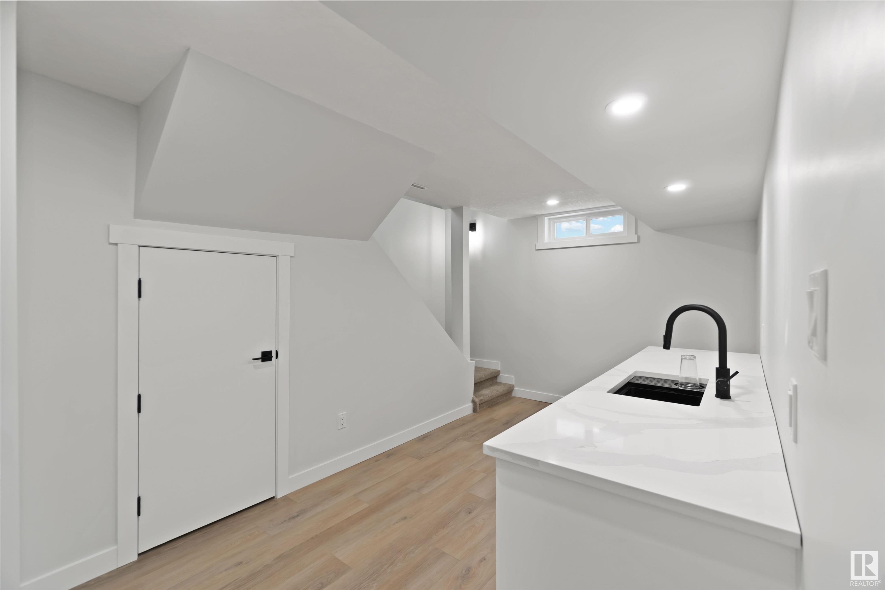      8420 52 ST NW , Edmonton,  ,T6B 1E9 ;  Listing Number: MLS E4419110