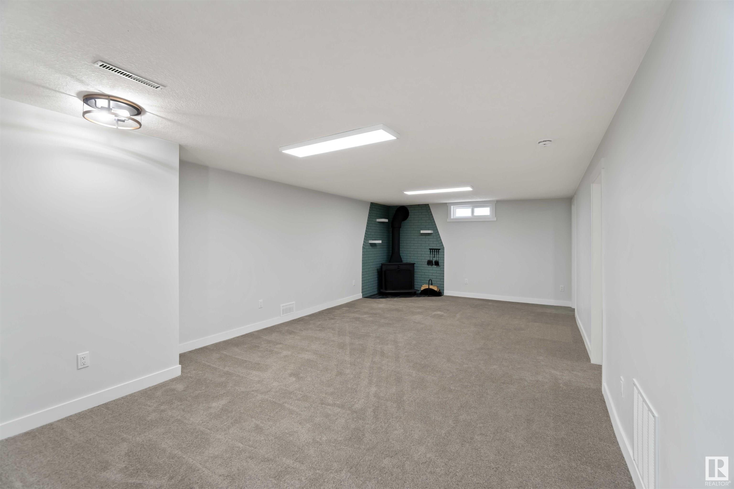      8420 52 ST NW , Edmonton,  ,T6B 1E9 ;  Listing Number: MLS E4419110