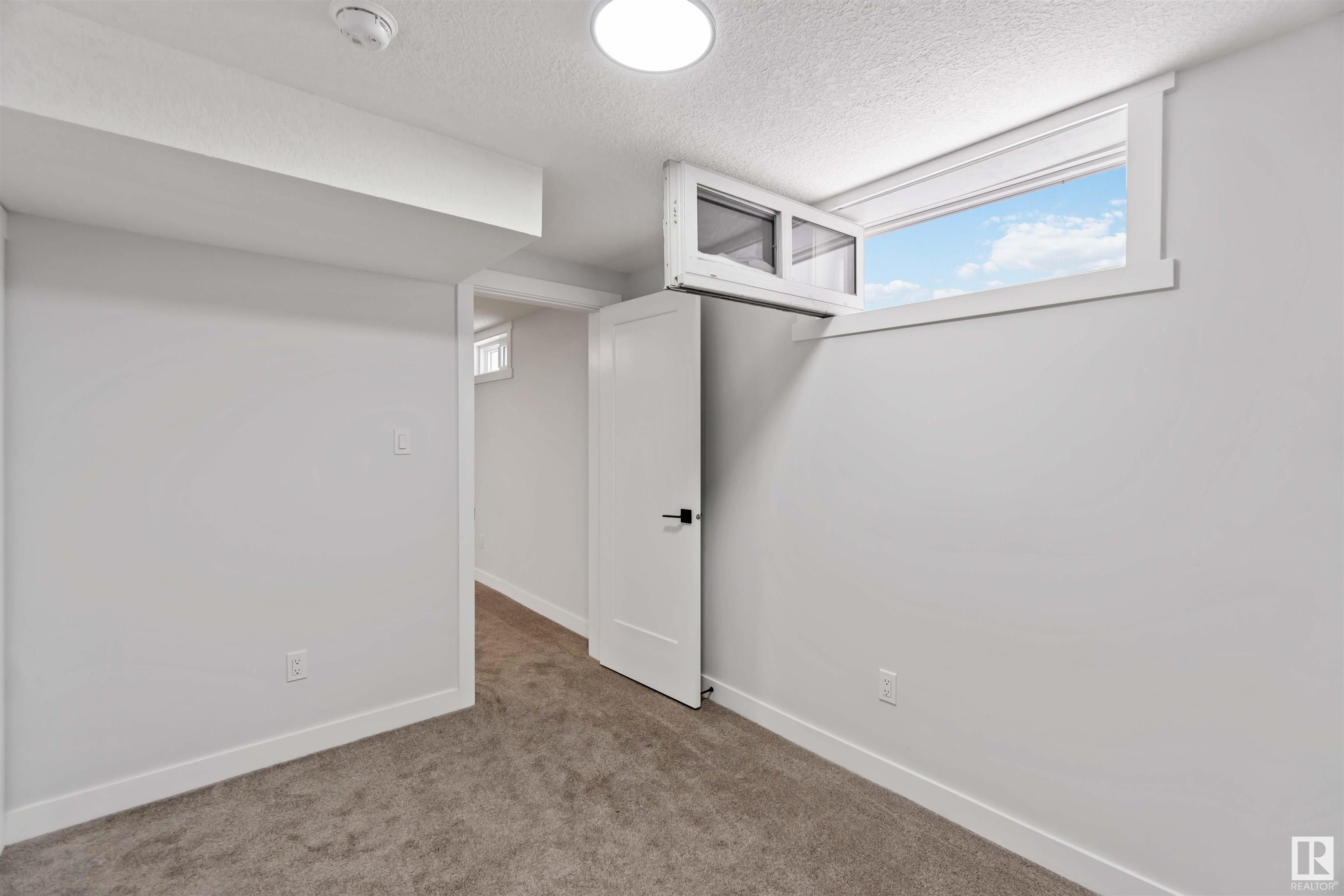      8420 52 ST NW , Edmonton,  ,T6B 1E9 ;  Listing Number: MLS E4419110
