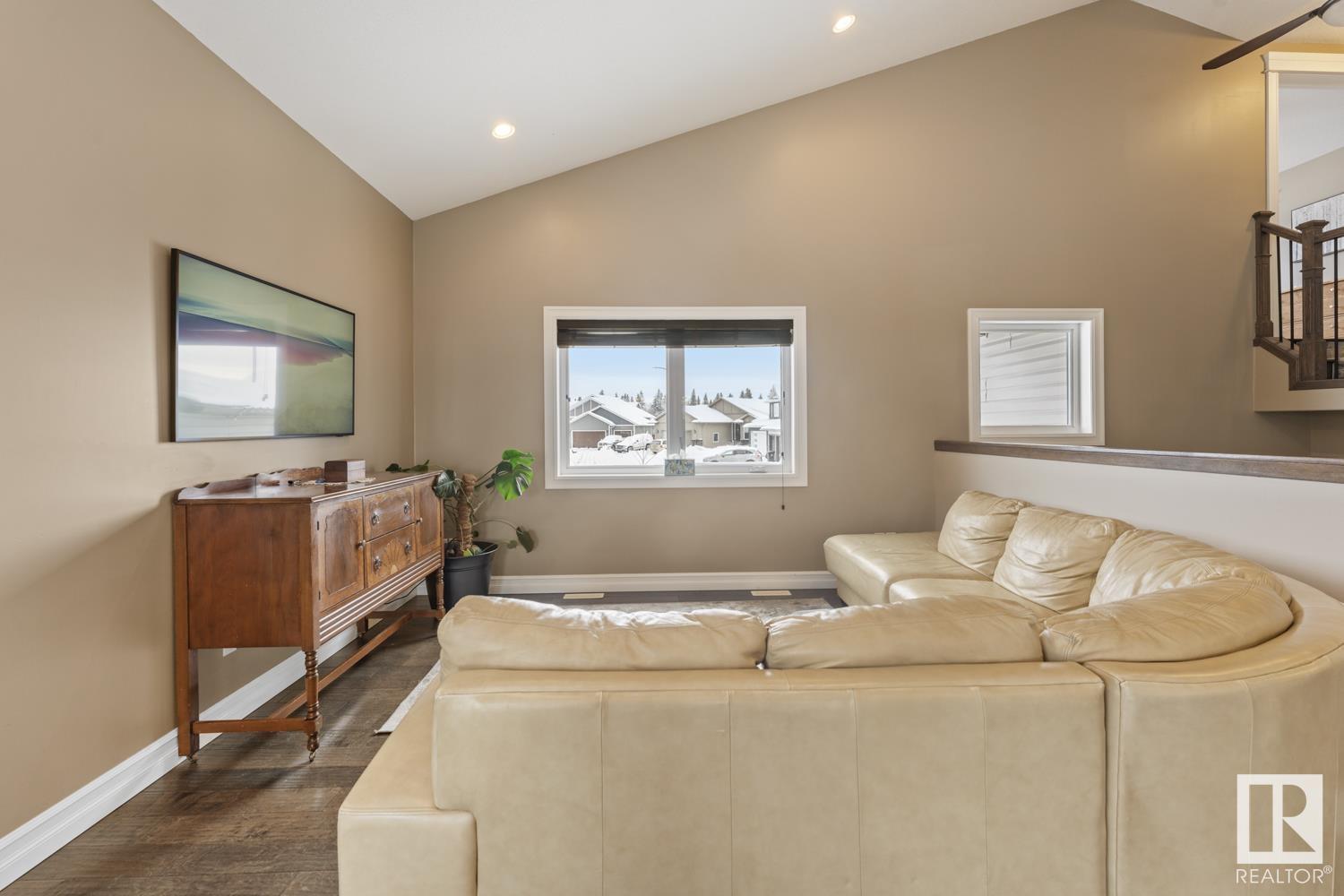      512 Lakewood CL , Cold Lake,  ,T9M 0E9 ;  Listing Number: MLS E4419117