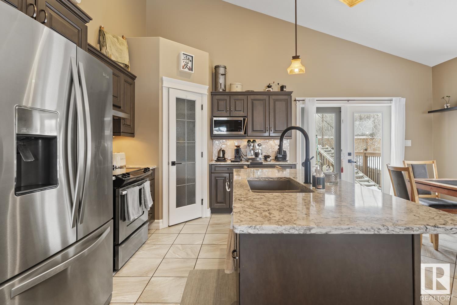      512 Lakewood CL , Cold Lake,  ,T9M 0E9 ;  Listing Number: MLS E4419117