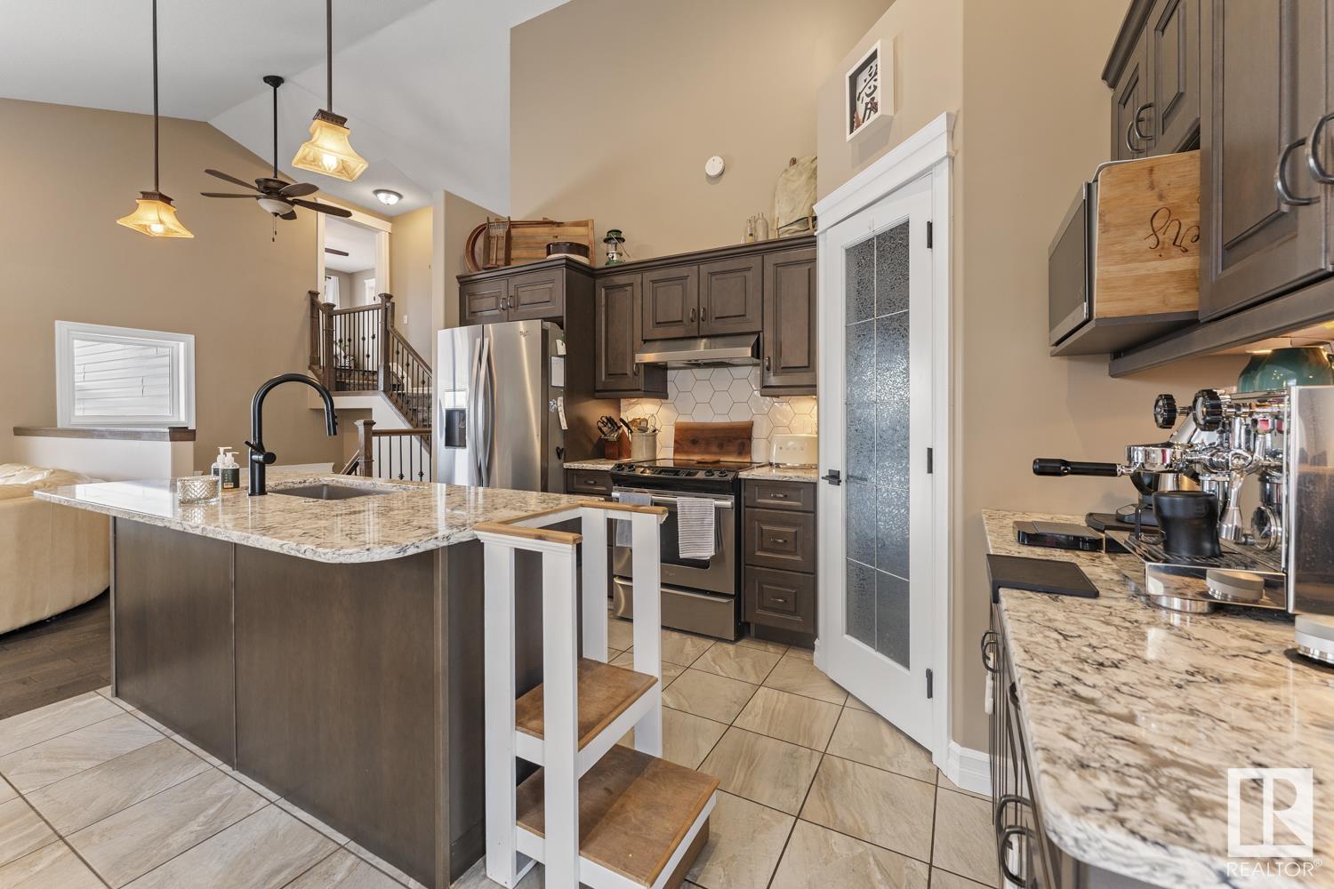     512 Lakewood CL , Cold Lake,  ,T9M 0E9 ;  Listing Number: MLS E4419117
