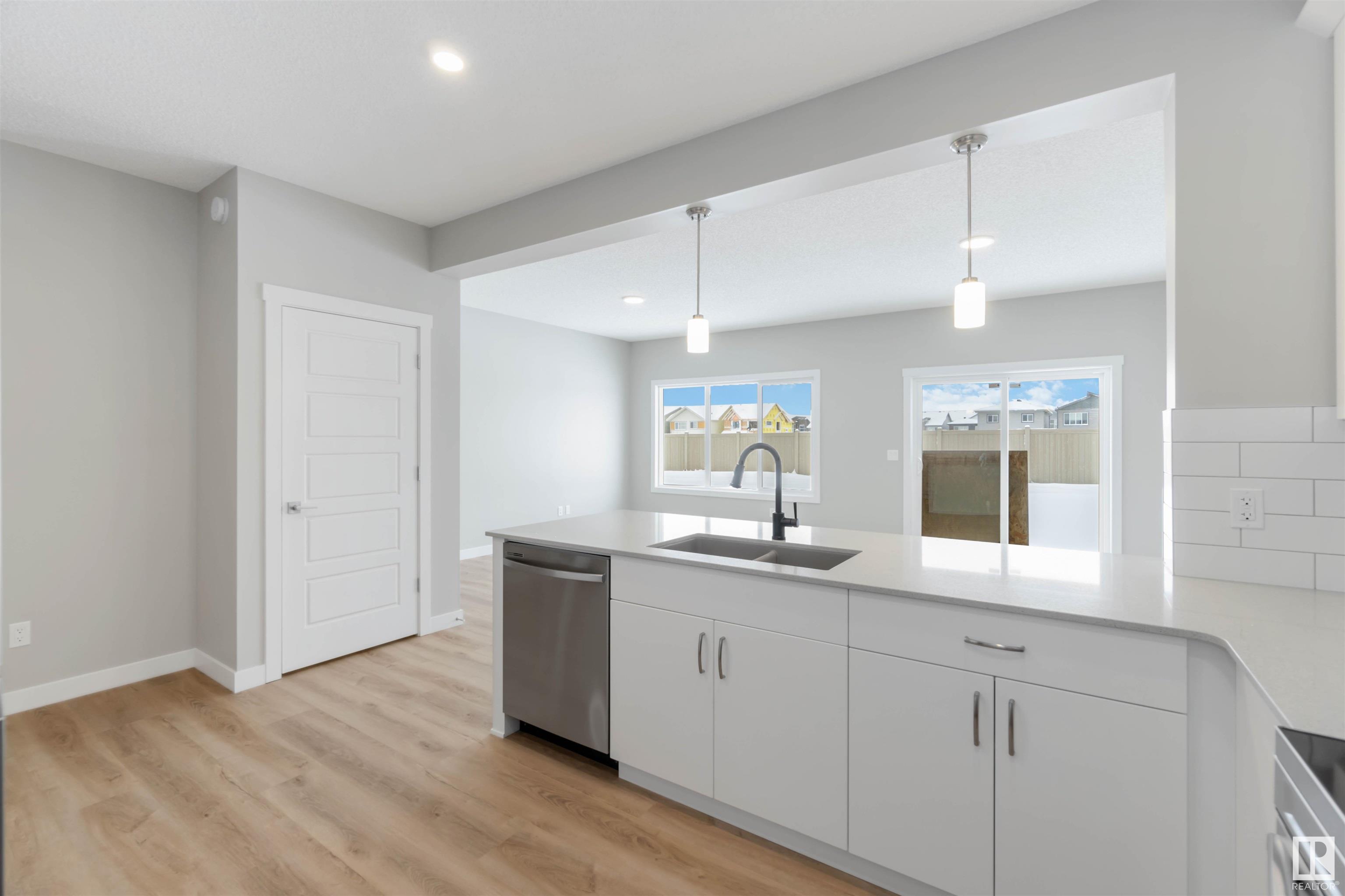      19315 24 AV NW , Edmonton,  ,T5K 0K5 ;  Listing Number: MLS E4419120