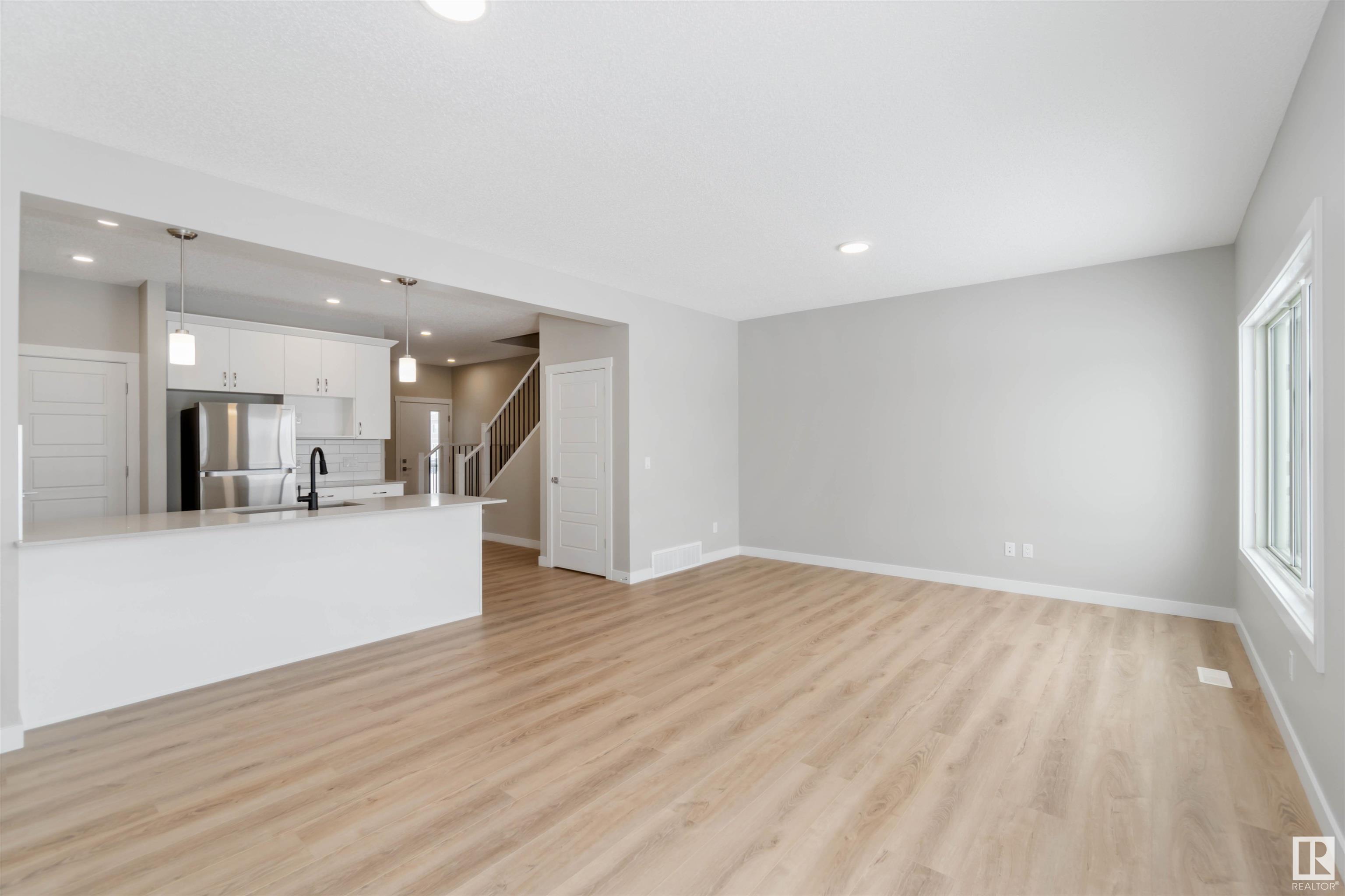      19315 24 AV NW , Edmonton,  ,T5K 0K5 ;  Listing Number: MLS E4419120