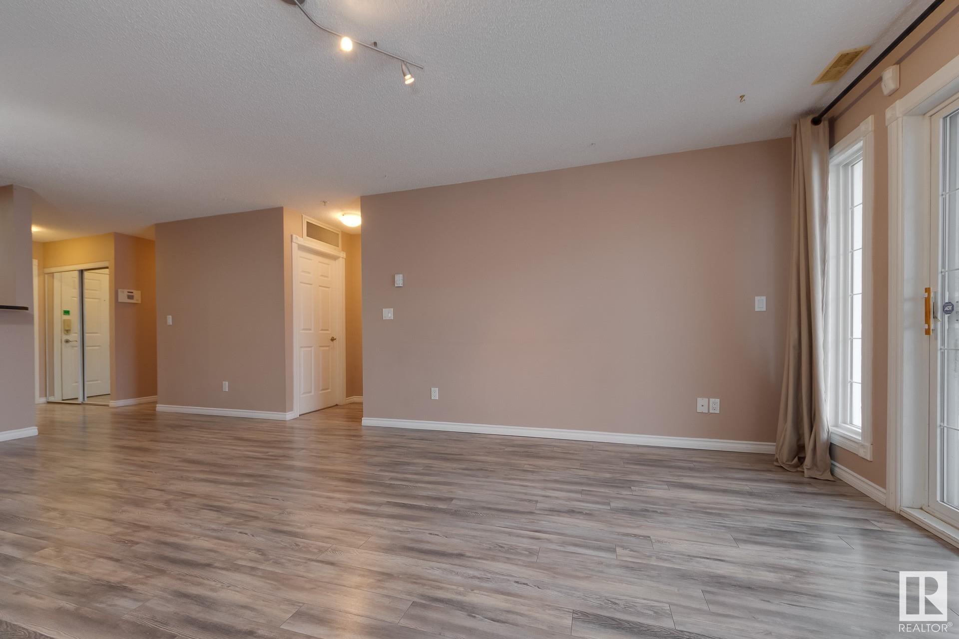      #202 12110 106 AV NW , Edmonton,  ,T5N 4R9 ;  Listing Number: MLS E4419130