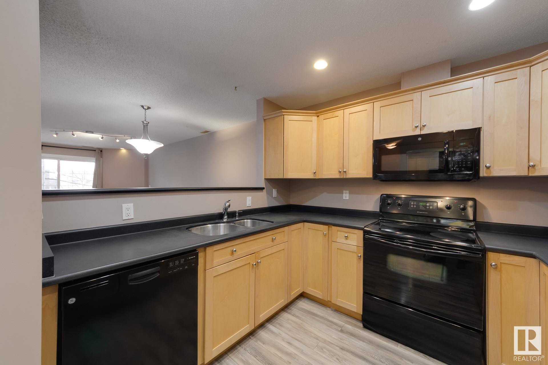      #202 12110 106 AV NW , Edmonton,  ,T5N 4R9 ;  Listing Number: MLS E4419130