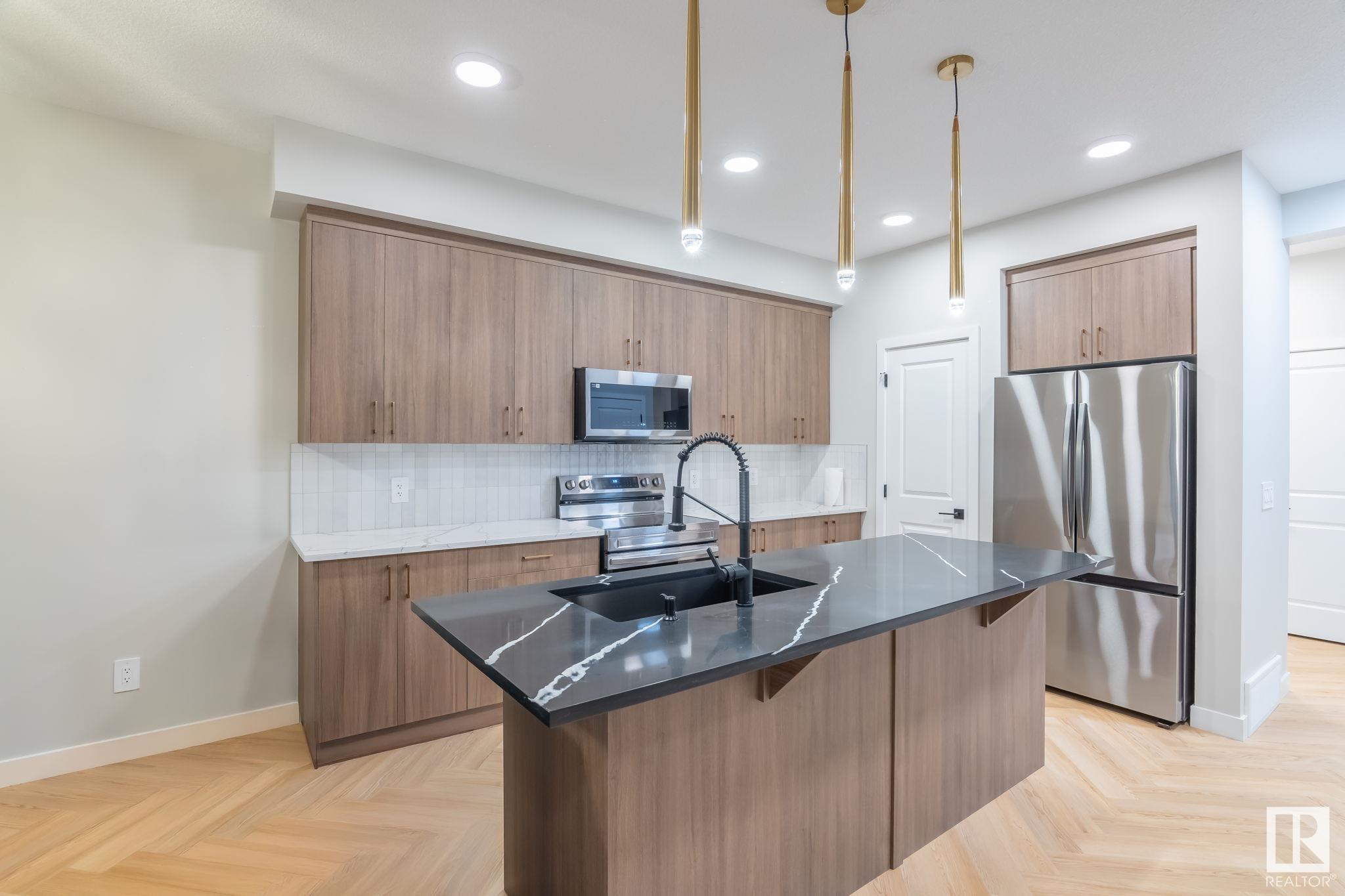      8523 MAYDAY RUN RU SW , Edmonton,  ,T6X 3E9 ;  Listing Number: MLS E4419137