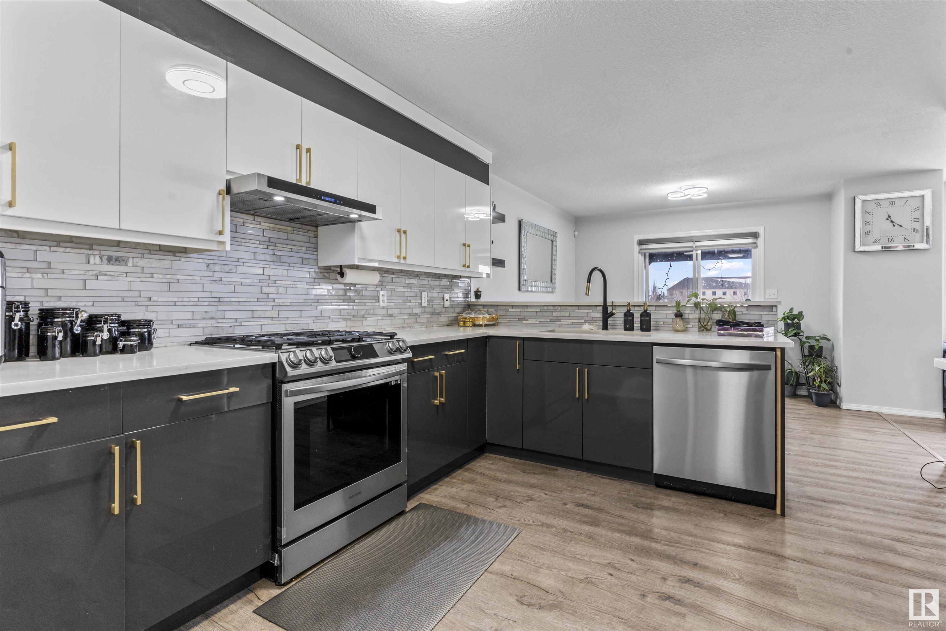      3309 29 AV NW , Edmonton,  ,T6T 1V5 ;  Listing Number: MLS E4419161