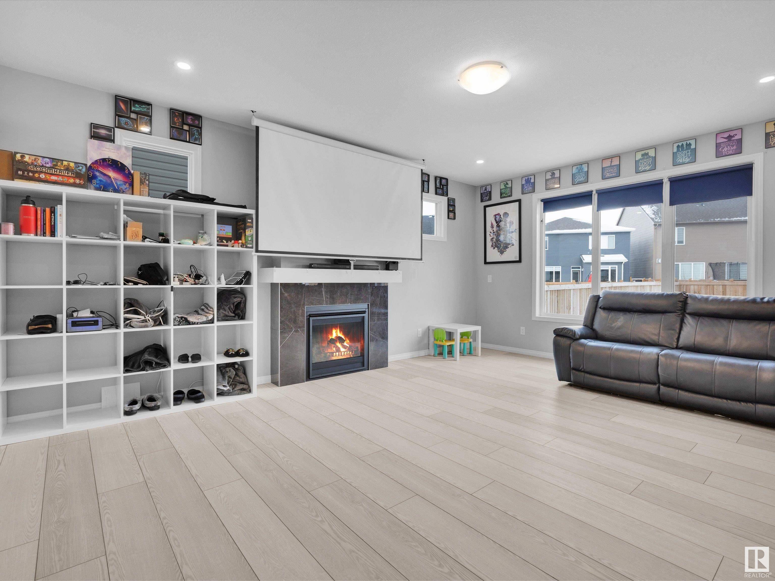      964 STILLWATER BV NW , Edmonton,  ,T6M 1M7 ;  Listing Number: MLS E4419172