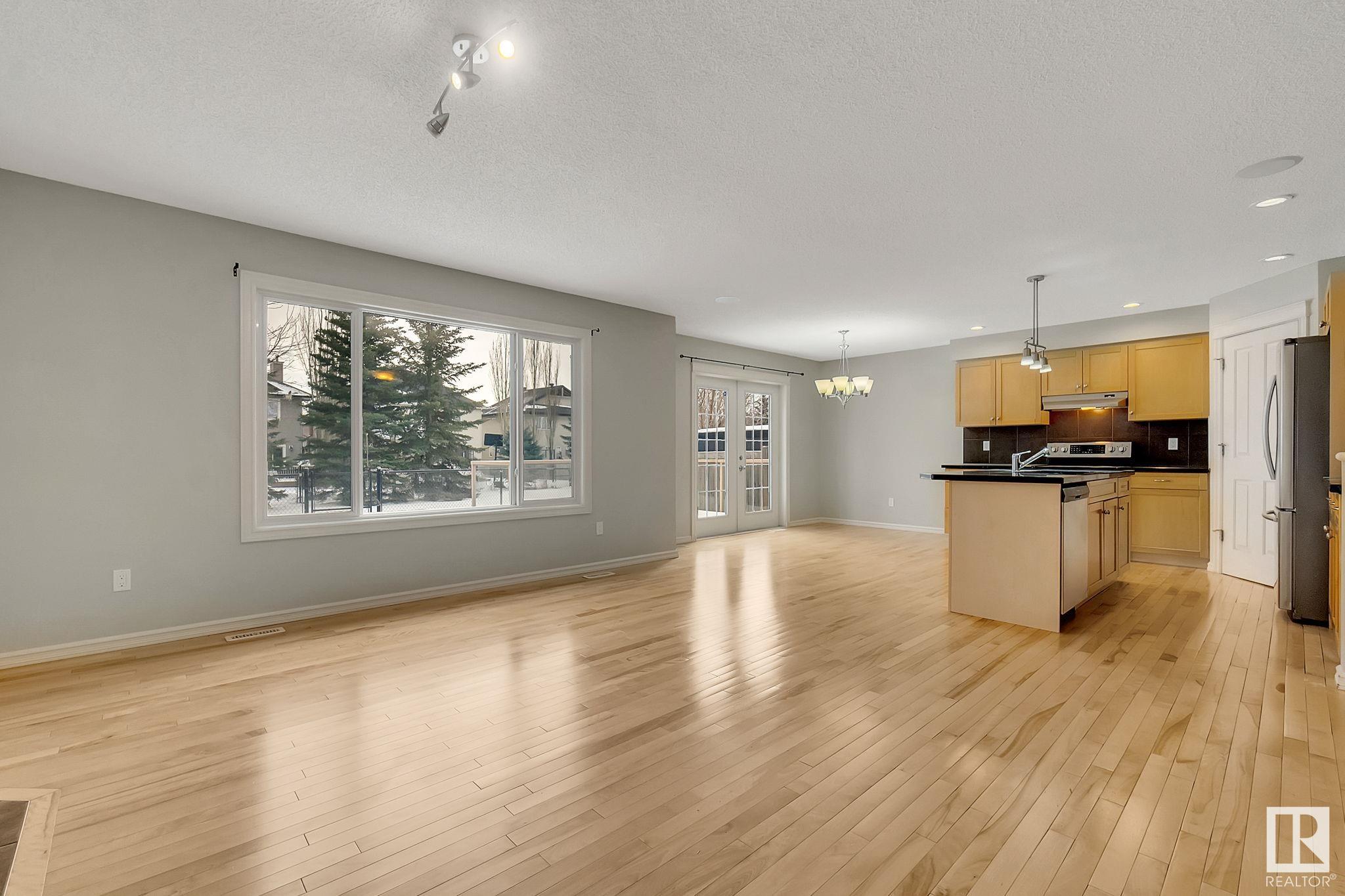      928 CHAHLEY CR NW , Edmonton,  ,T6M 0E2 ;  Listing Number: MLS E4419175