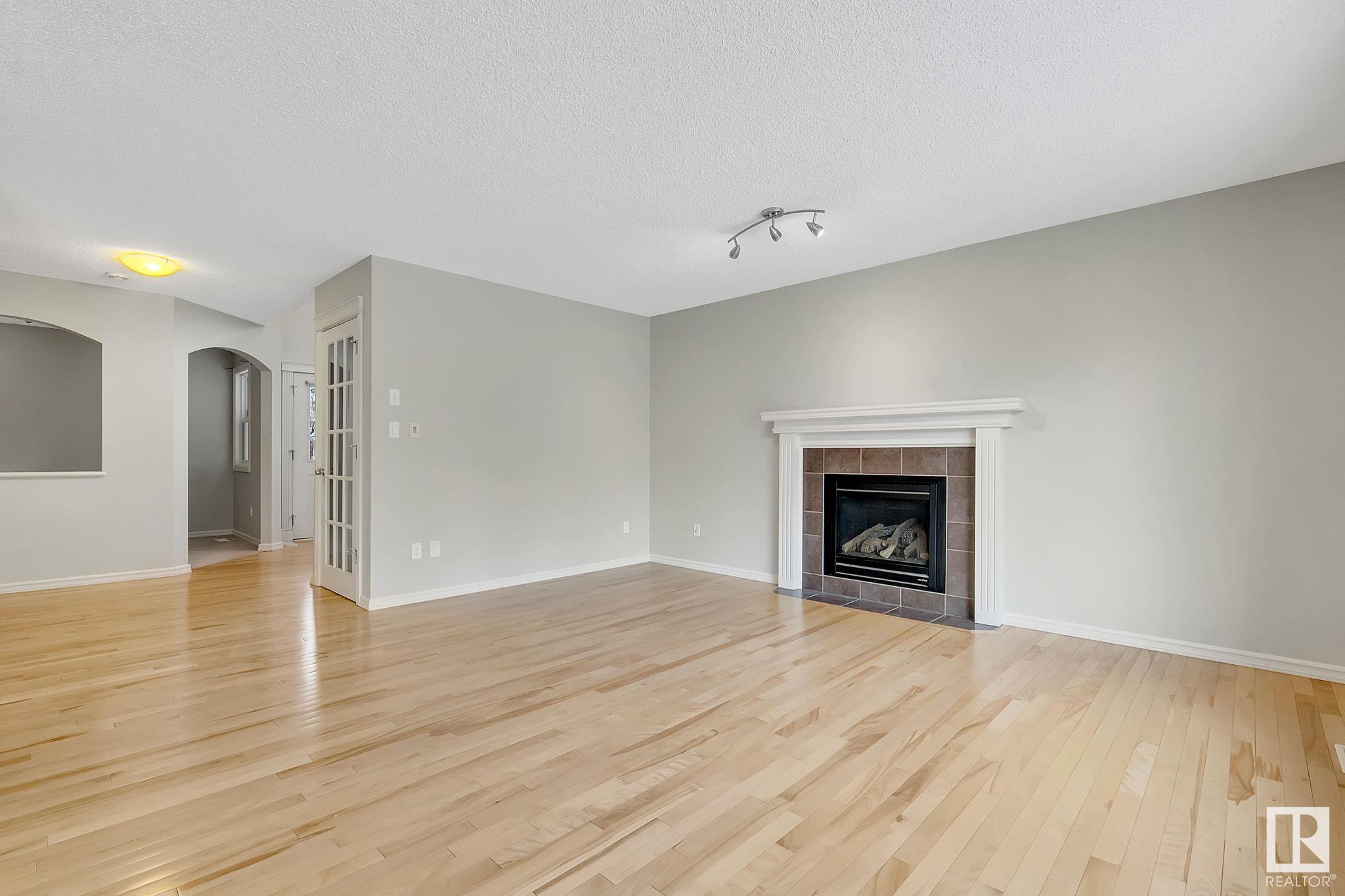      928 CHAHLEY CR NW , Edmonton,  ,T6M 0E2 ;  Listing Number: MLS E4419175